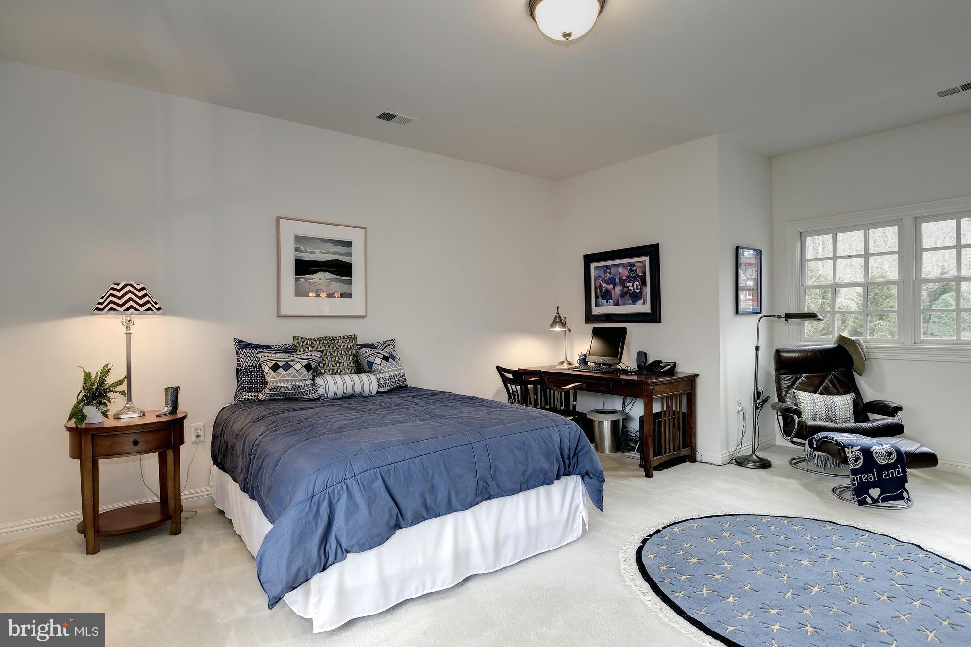 BRADLEY HILLS GROVE - Residential