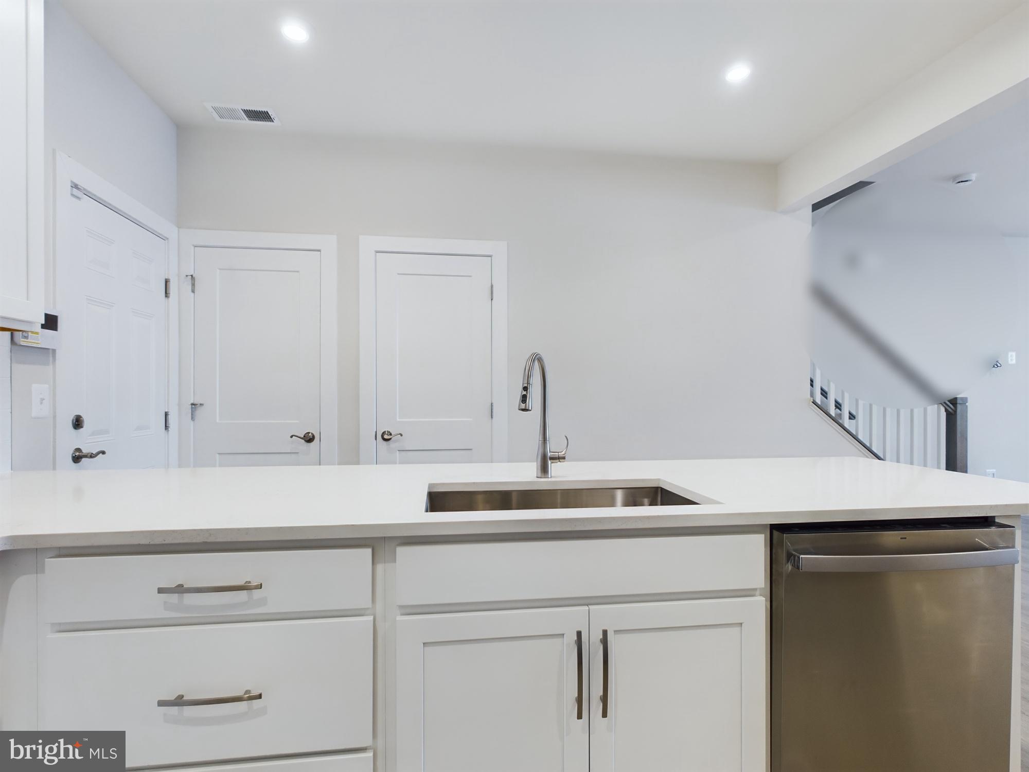 ASHBURN STATION - Residential Lease