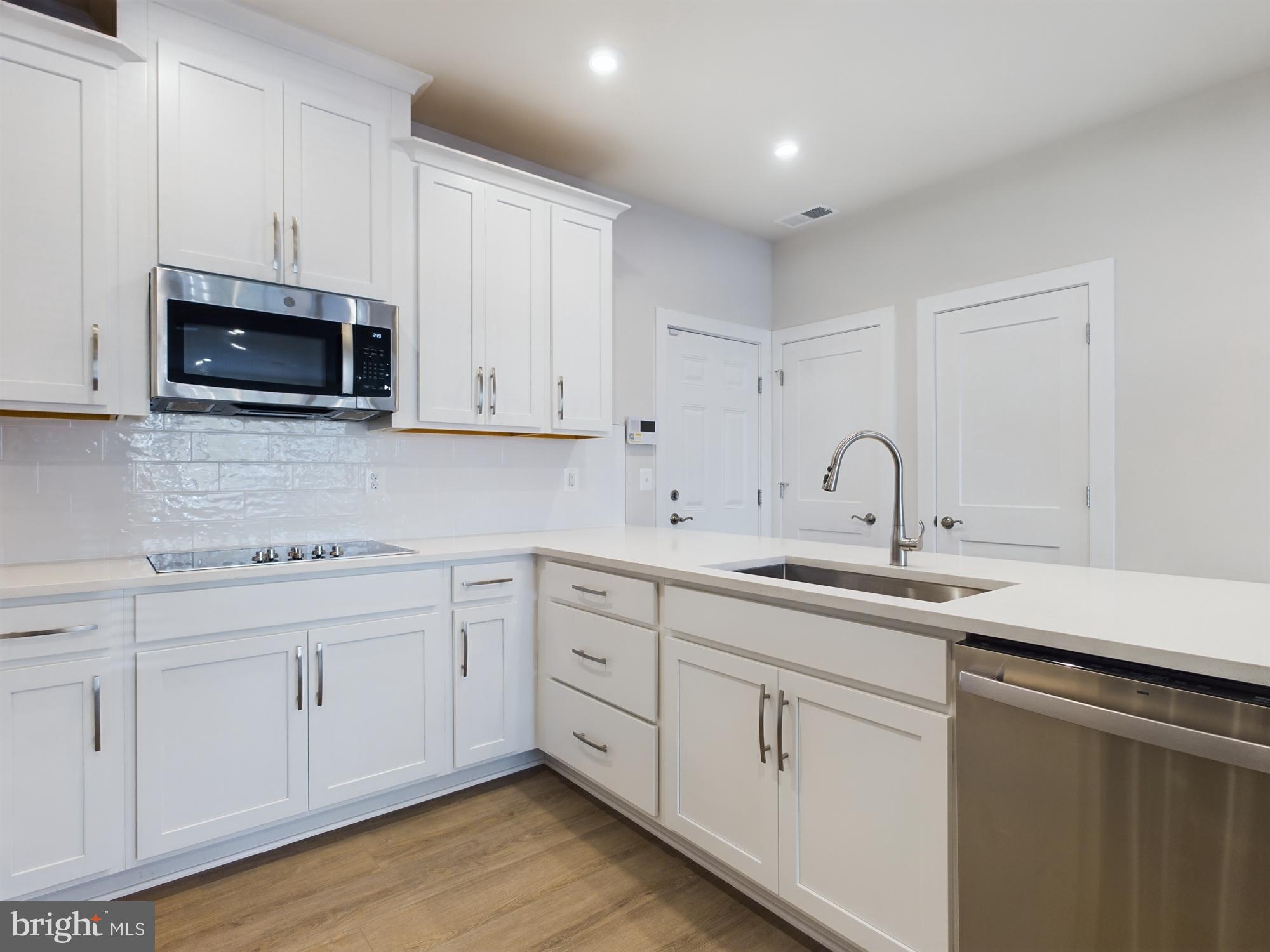 ASHBURN STATION - Residential Lease