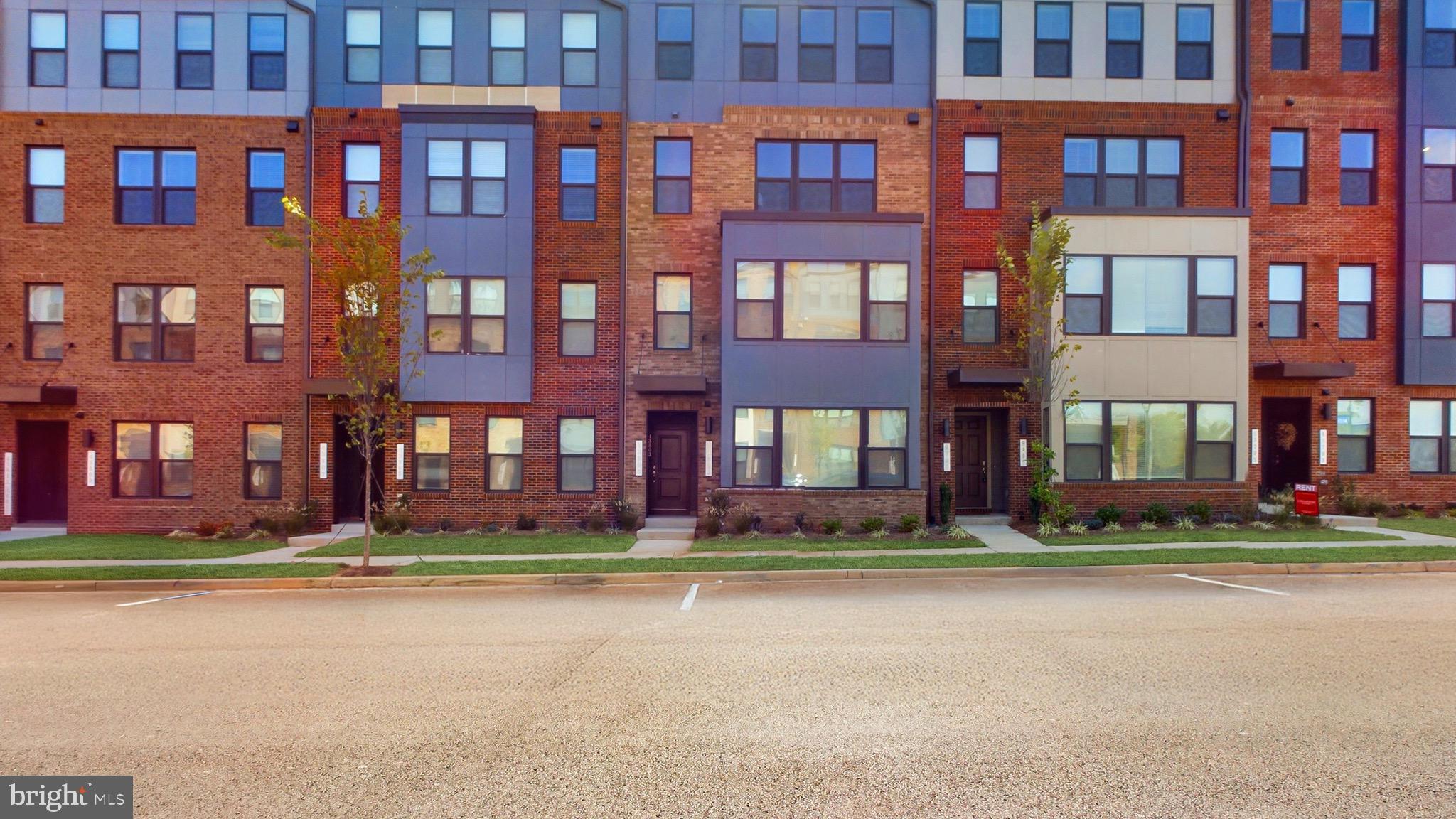 ASHBURN STATION - Residential Lease