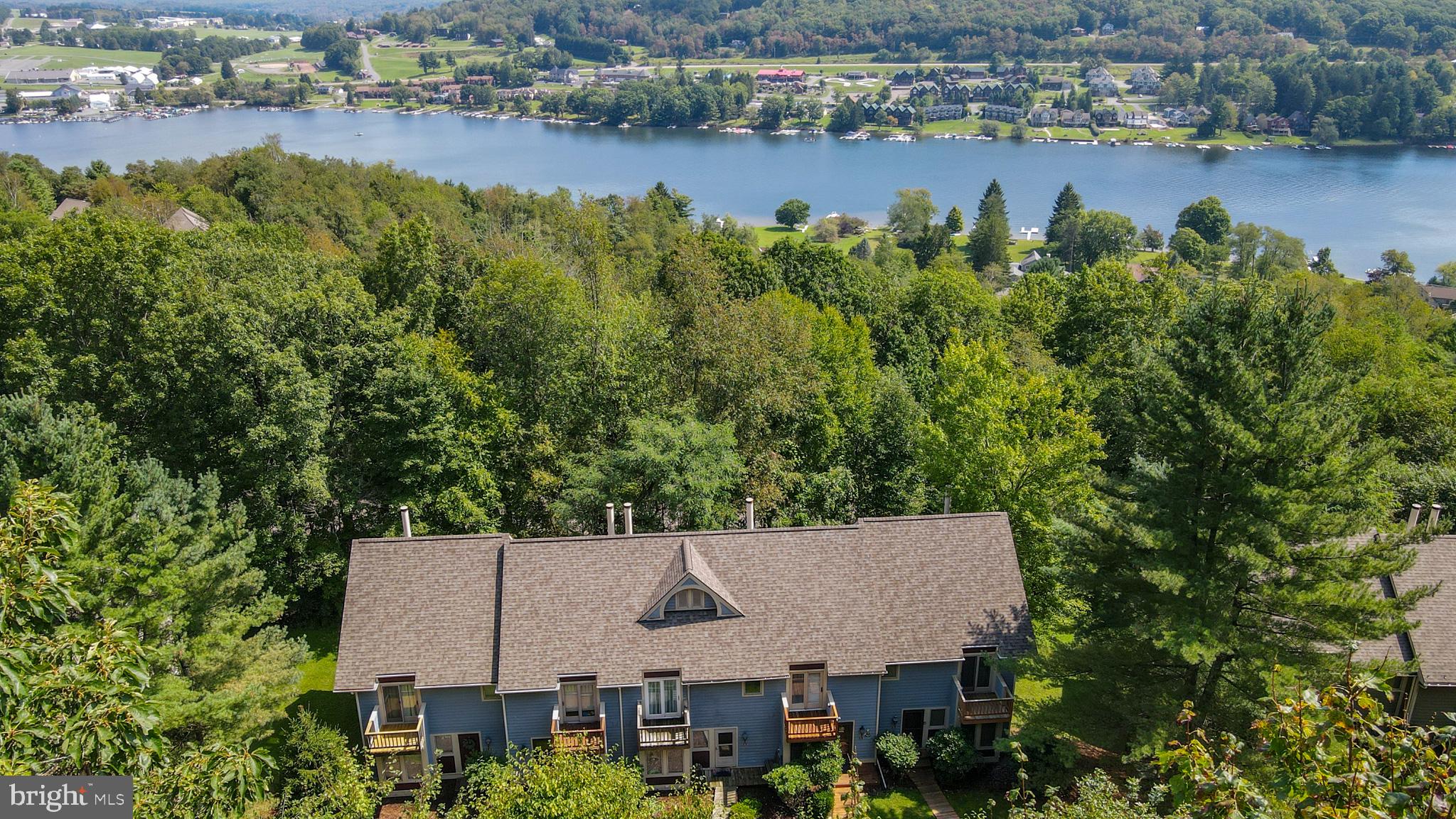 19 SLOPESIDE TERRACE 10E
