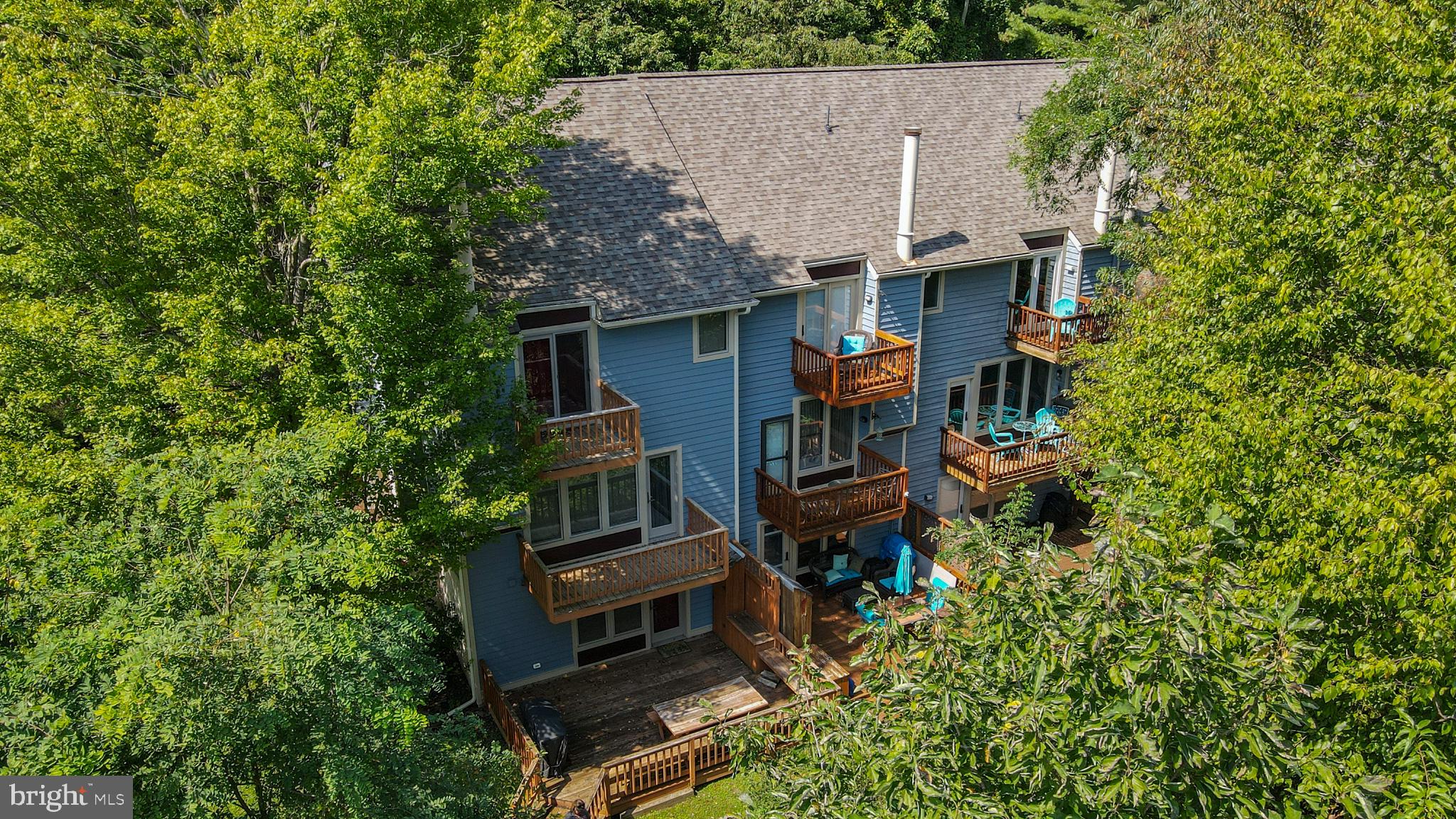 19 SLOPESIDE TERRACE 10E