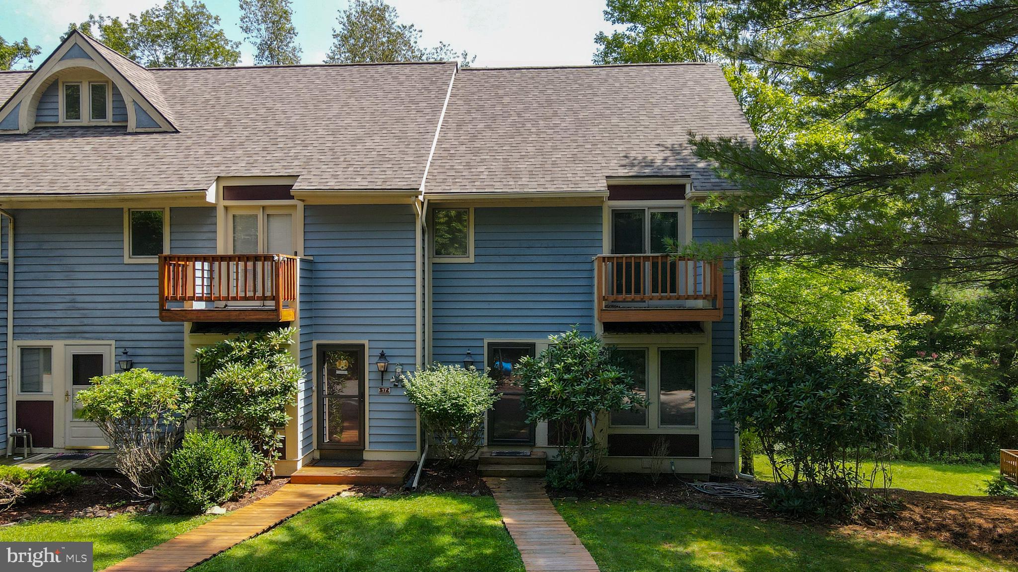 19 SLOPESIDE TERRACE 10E