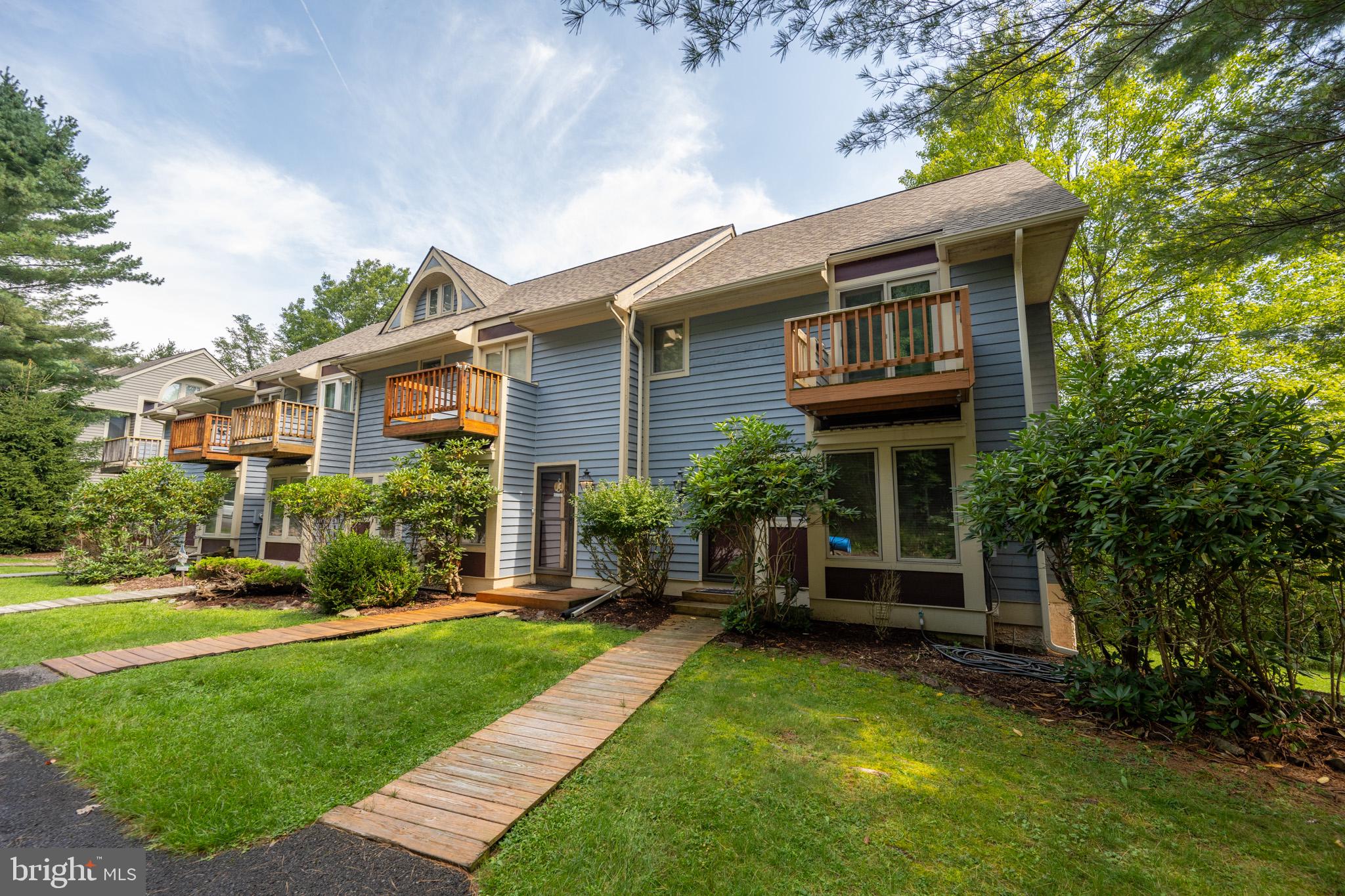 19 SLOPESIDE TERRACE 10E