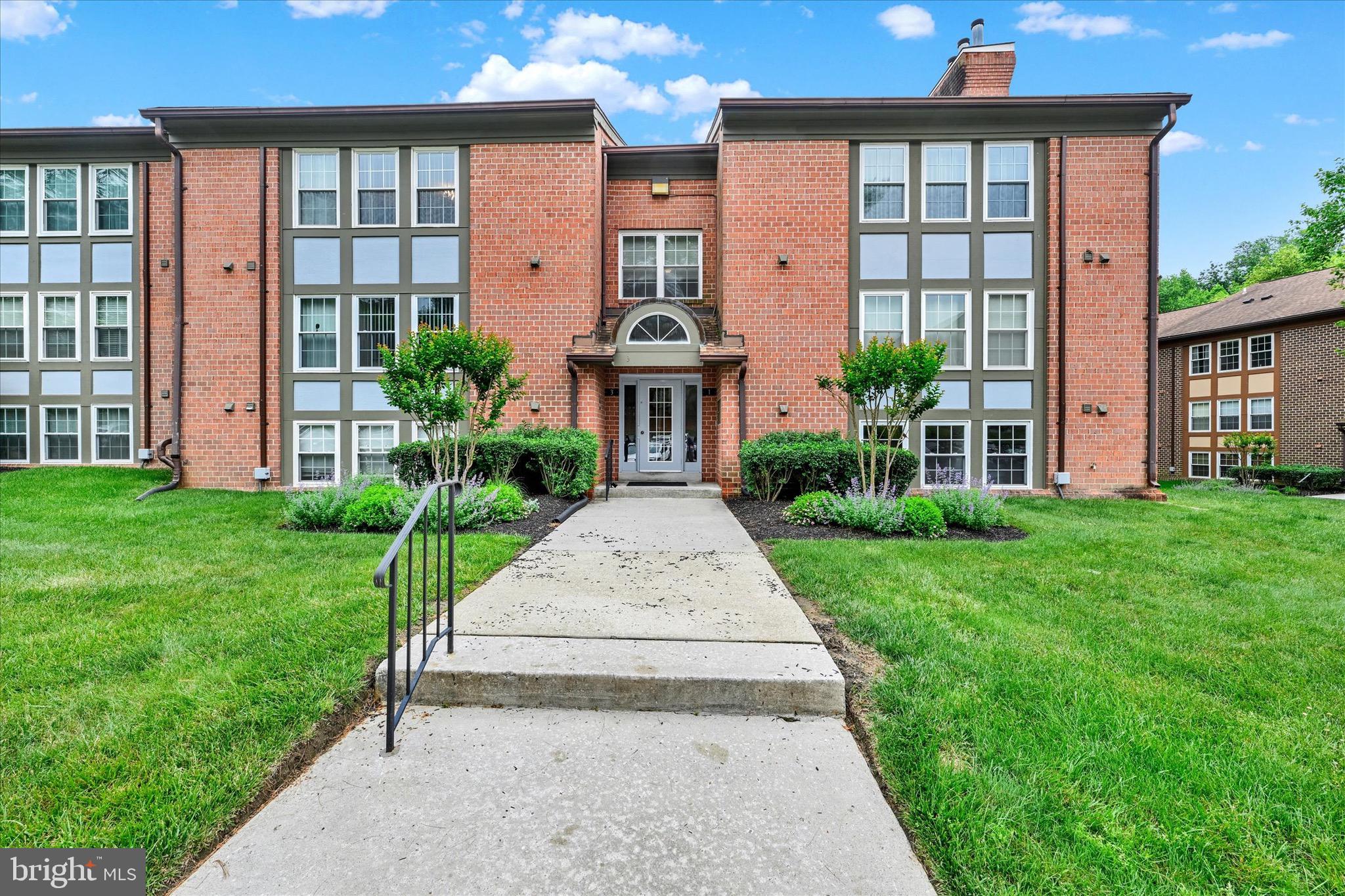 THE FALLS GARDEN - Residential