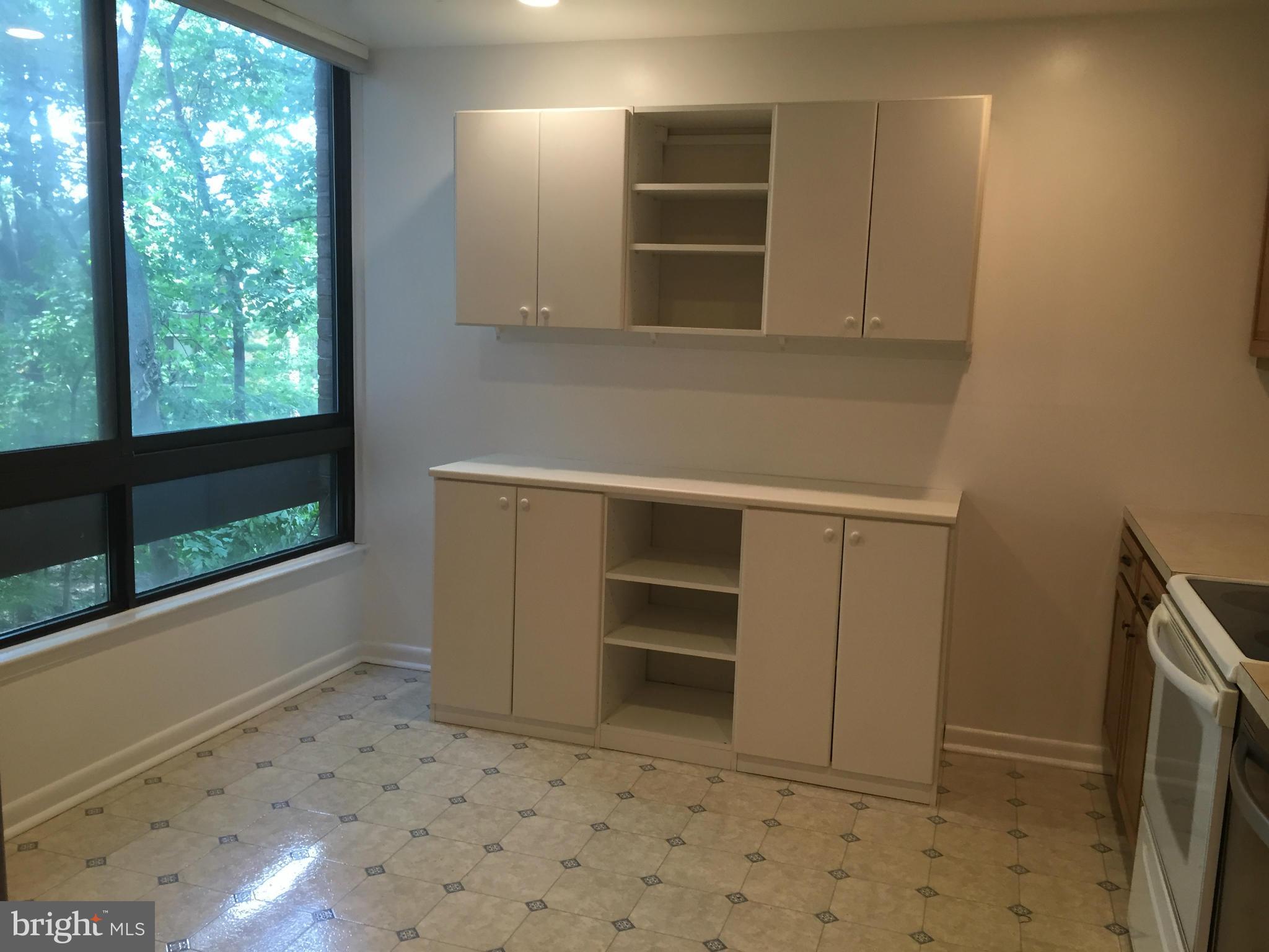 SUMNER VILLAGE - Residential Lease