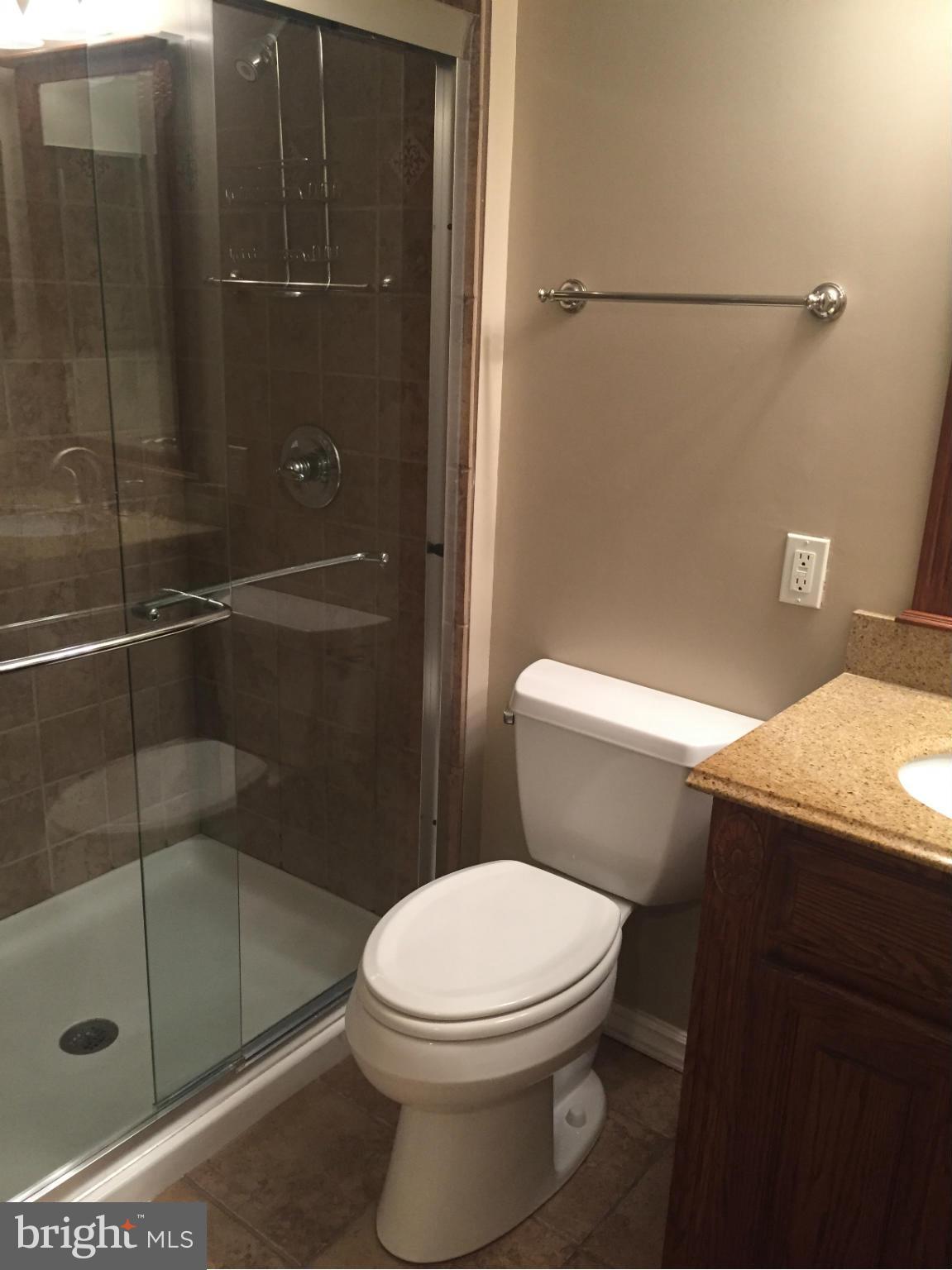 SUMNER VILLAGE - Residential Lease