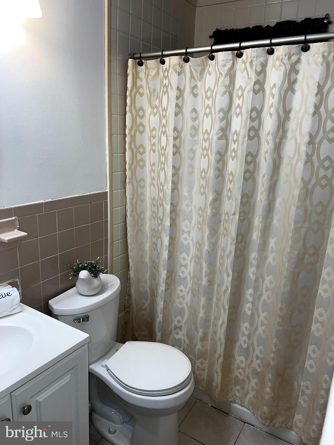 OXON HILL - Residential