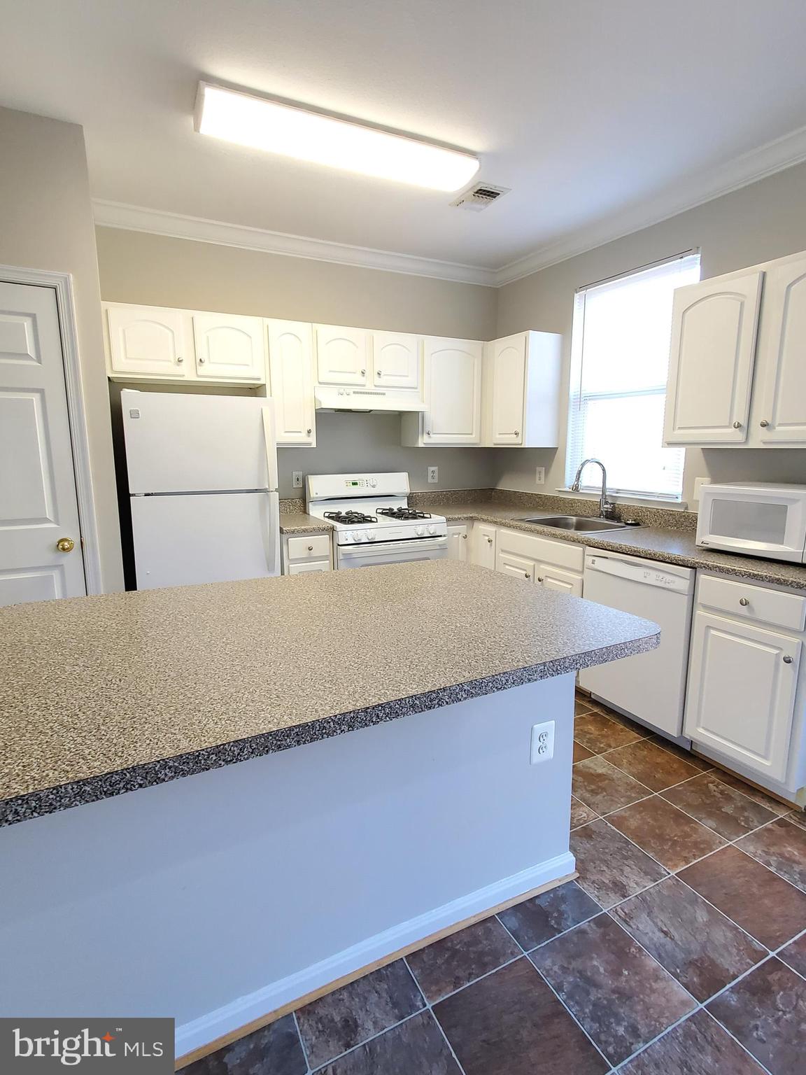 PARKSIDE AT ASHBURN - Residential