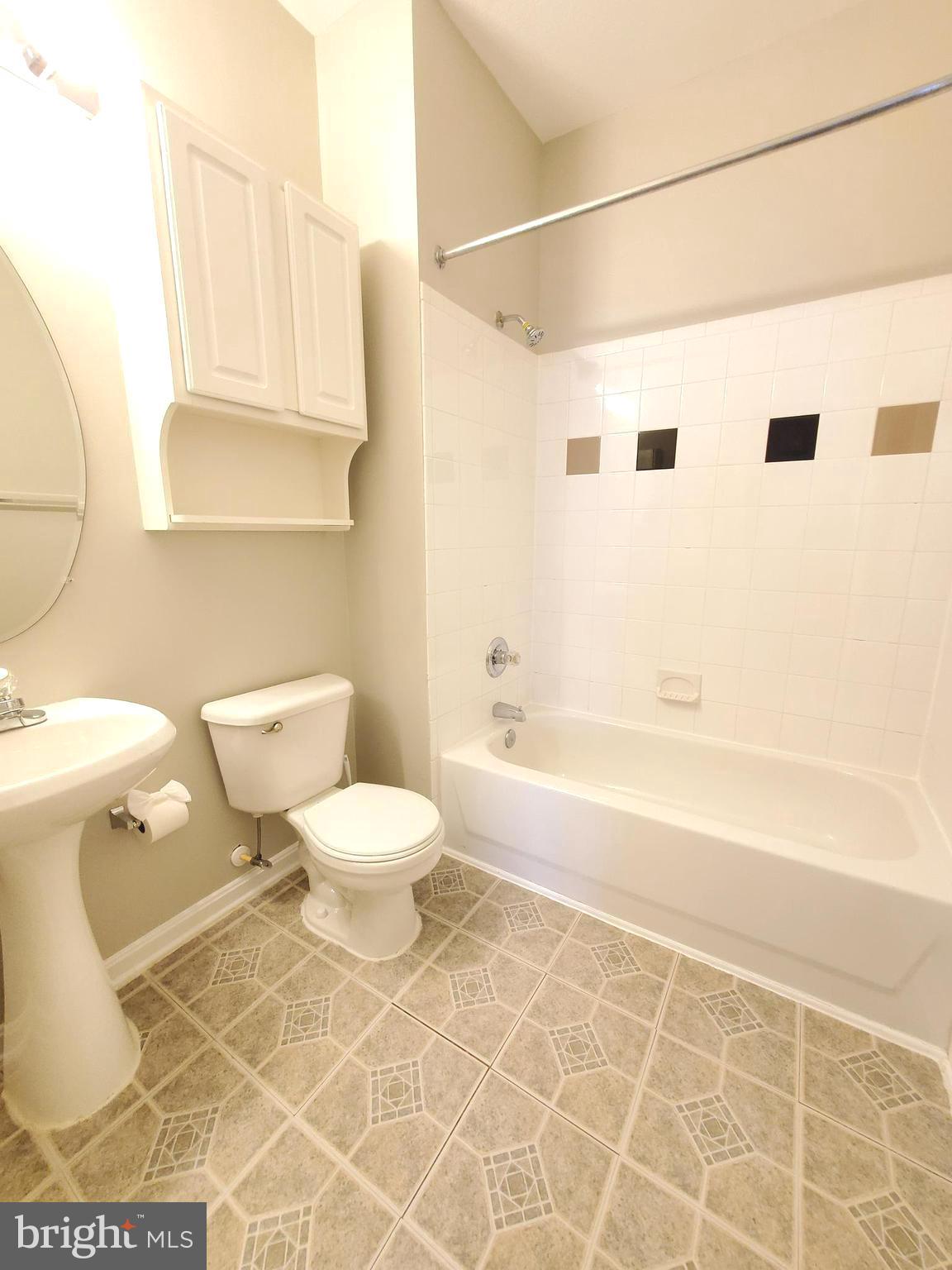 PARKSIDE AT ASHBURN - Residential