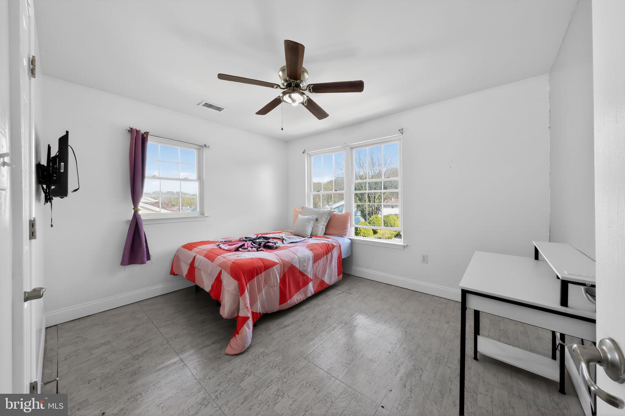 OVERVIEW GARDENS - Residential