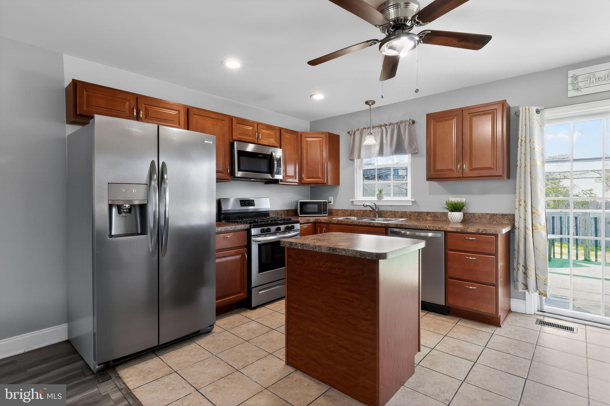 OVERVIEW GARDENS - Residential