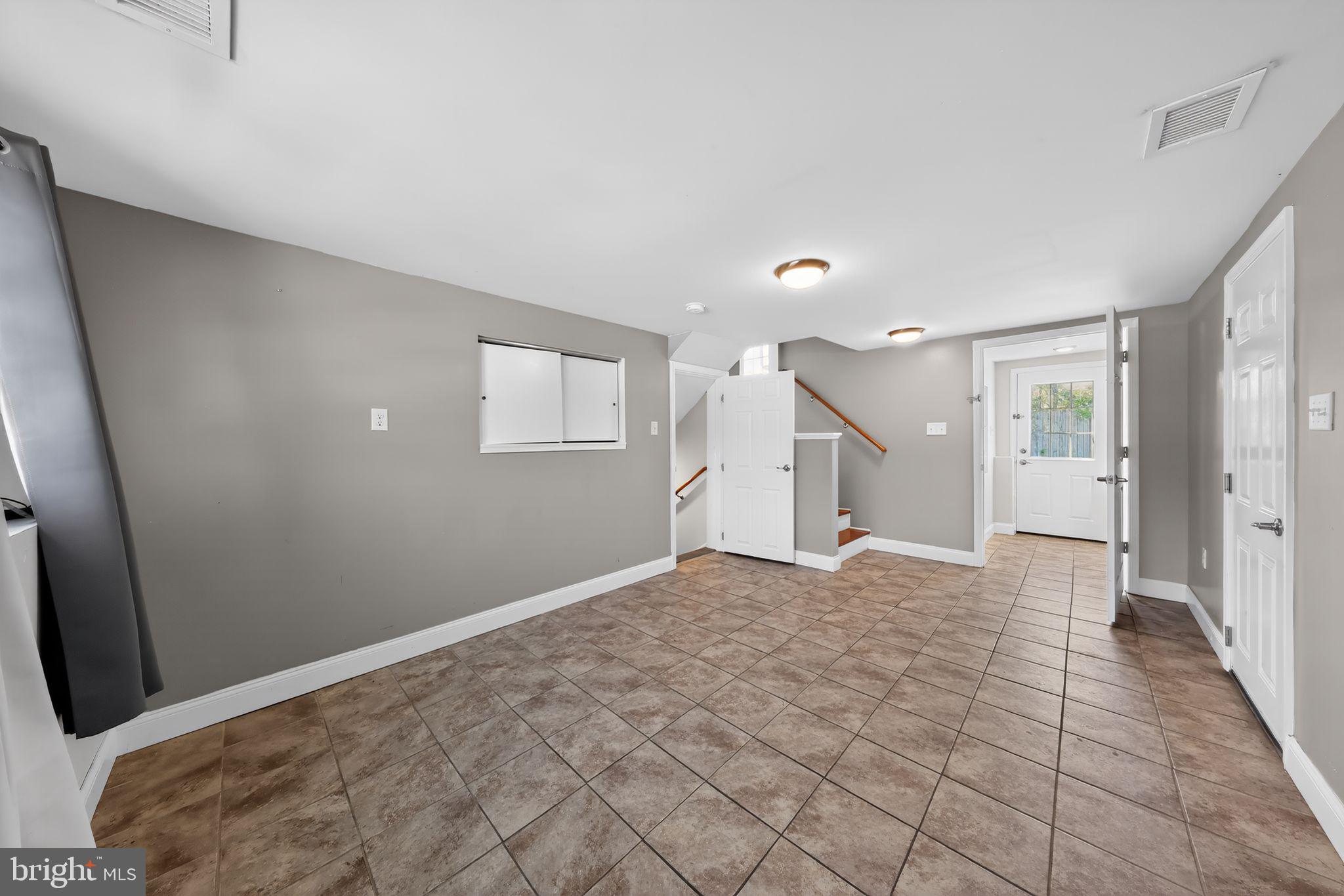 OVERVIEW GARDENS - Residential