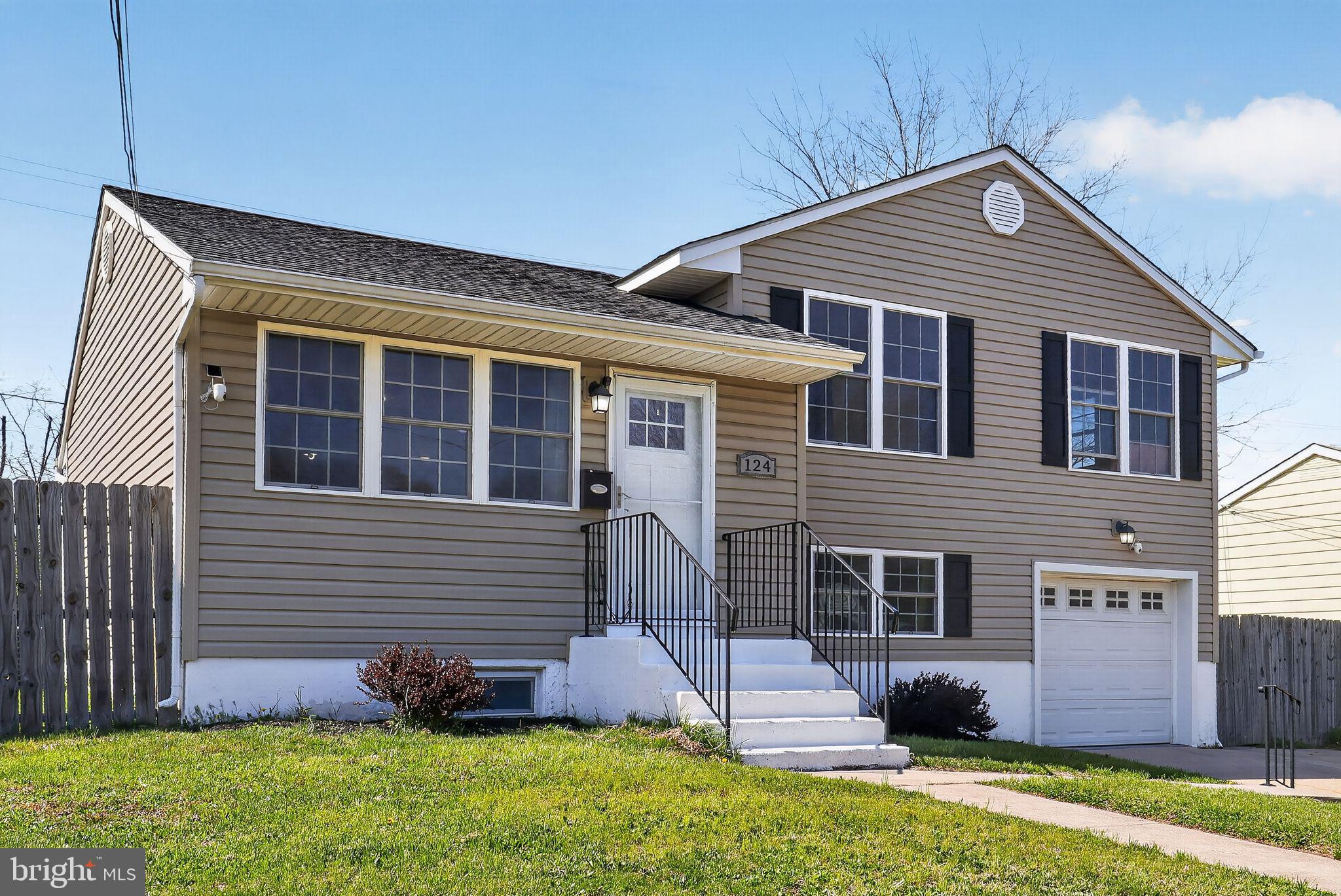 OVERVIEW GARDENS - Residential