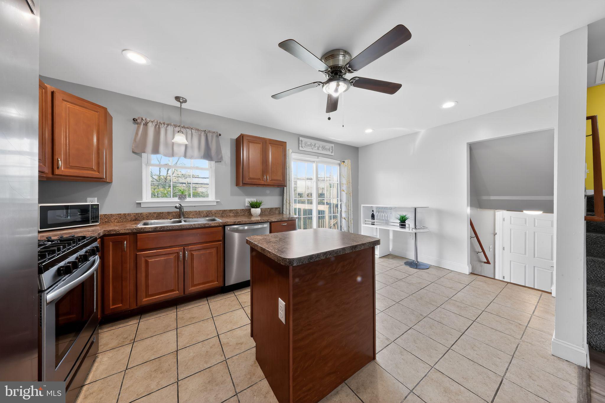 OVERVIEW GARDENS - Residential