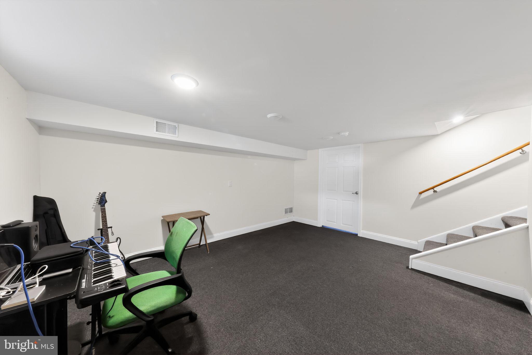 OVERVIEW GARDENS - Residential