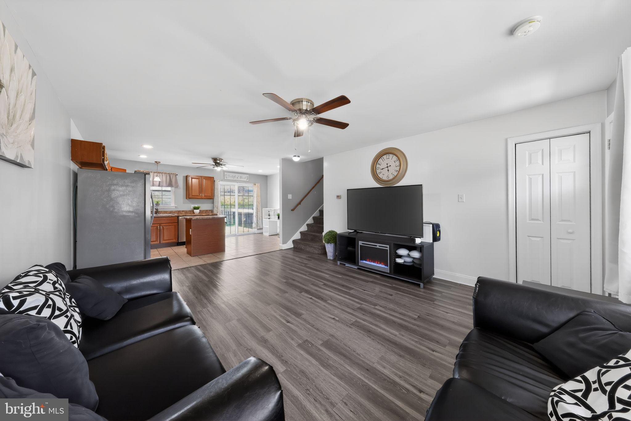 OVERVIEW GARDENS - Residential