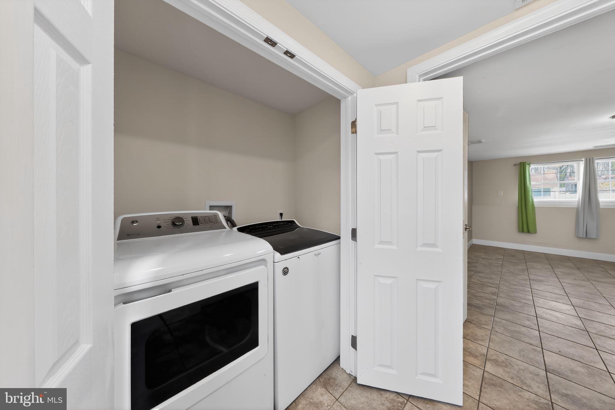 OVERVIEW GARDENS - Residential