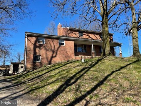 Photo of 901 FRANKLIN RD, COLUMBIA, PA 17512 (MLS # PALA2032134)