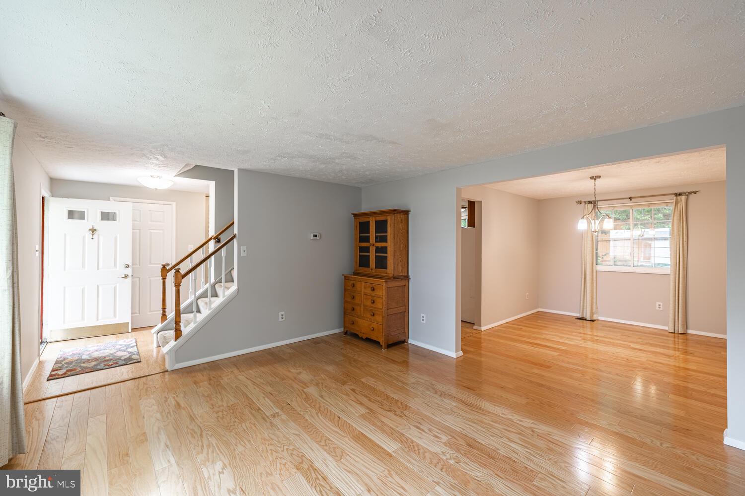 9416 MIRROR POND DRIVE
