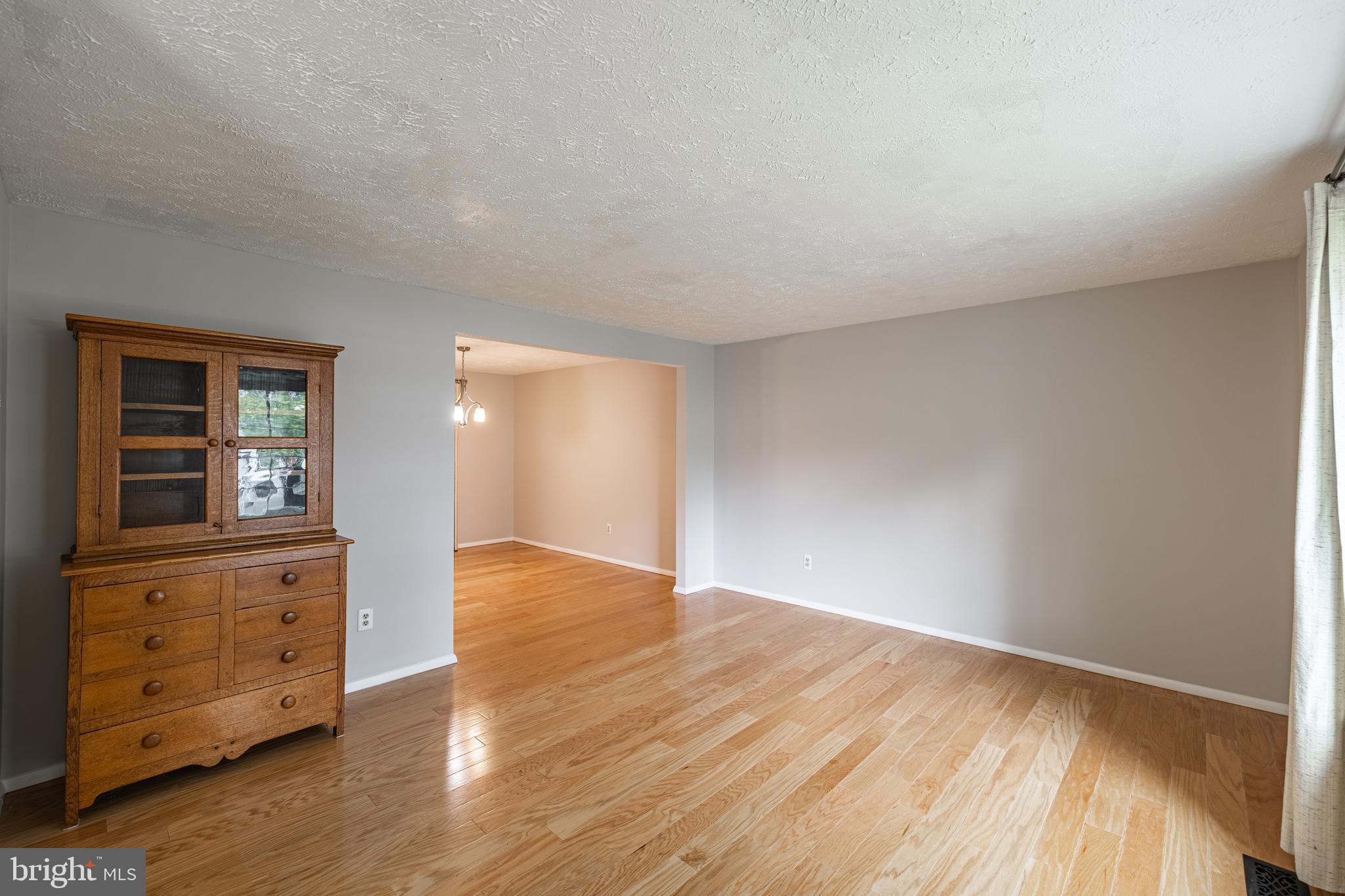 9416 MIRROR POND DRIVE