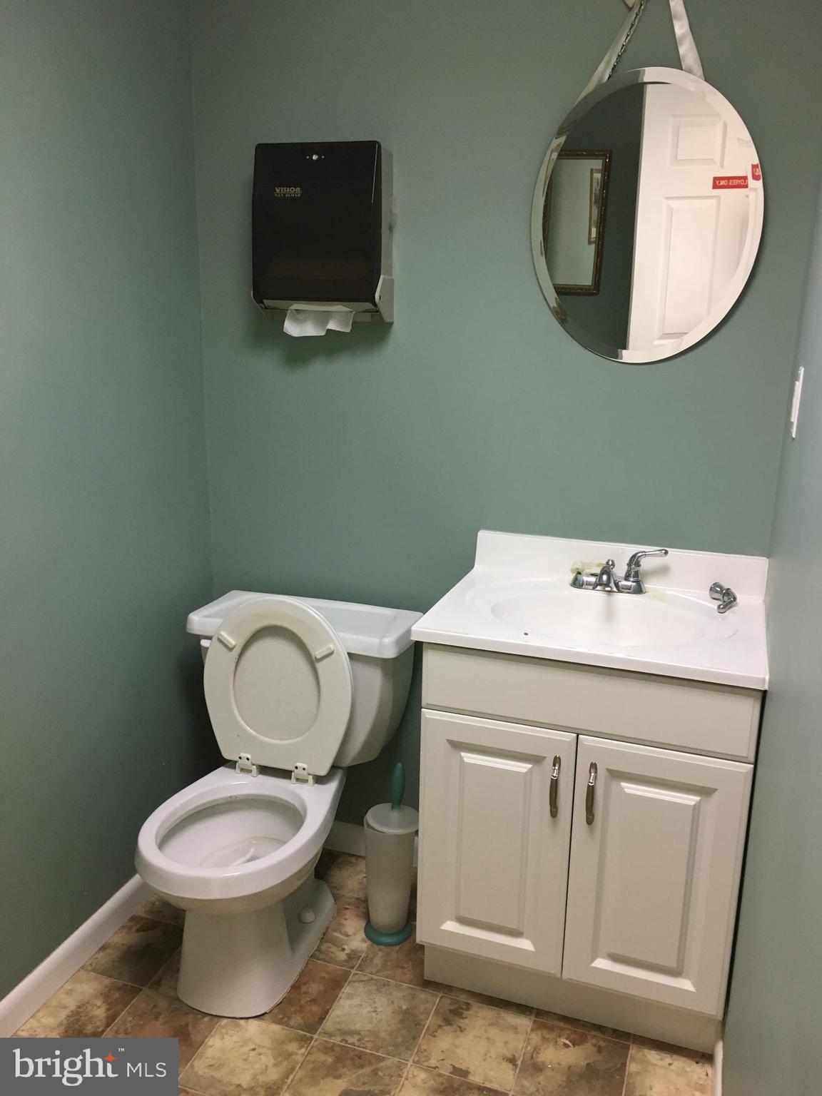 GARNET VALLEY WOODS - Commercial Lease