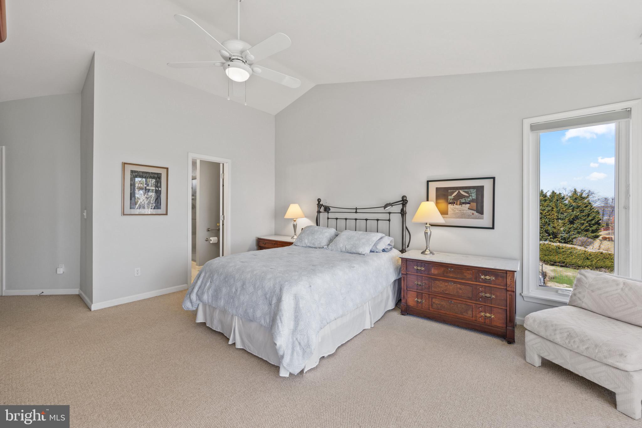 SAUNDERS POINT - Residential