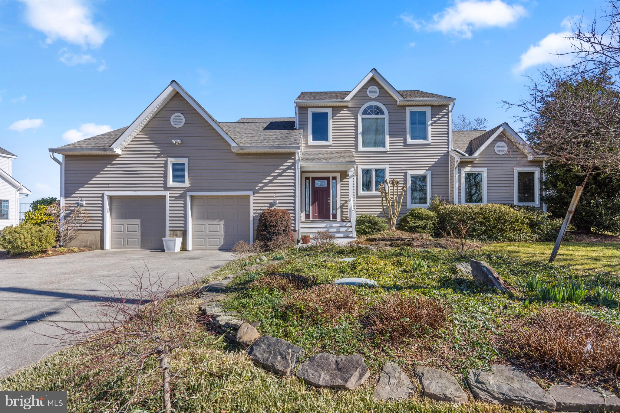 SAUNDERS POINT - Residential