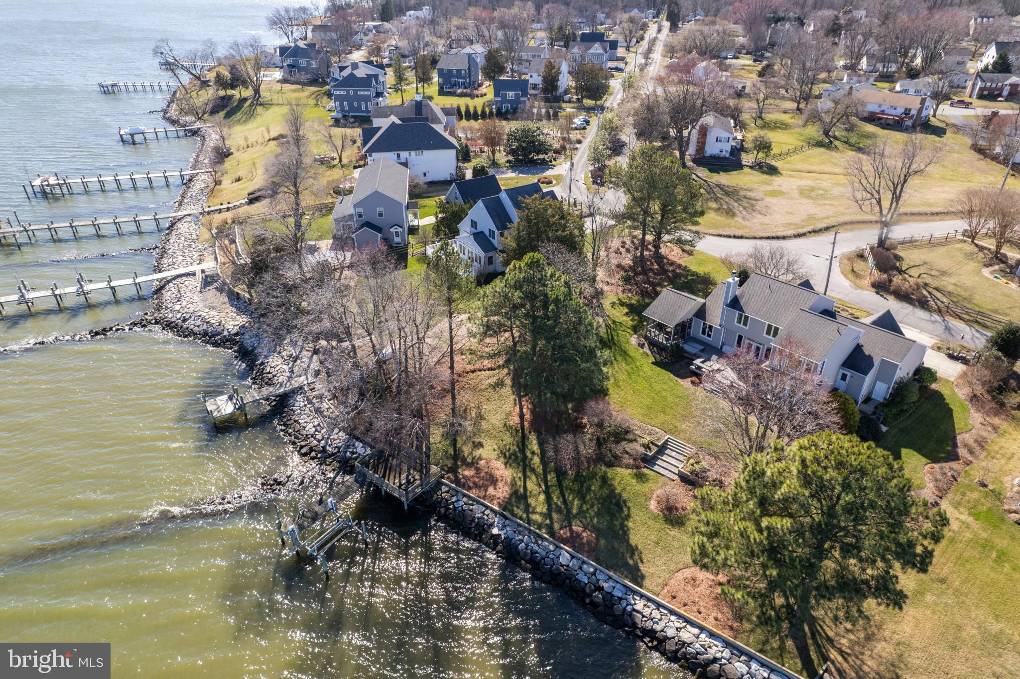 SAUNDERS POINT - Residential