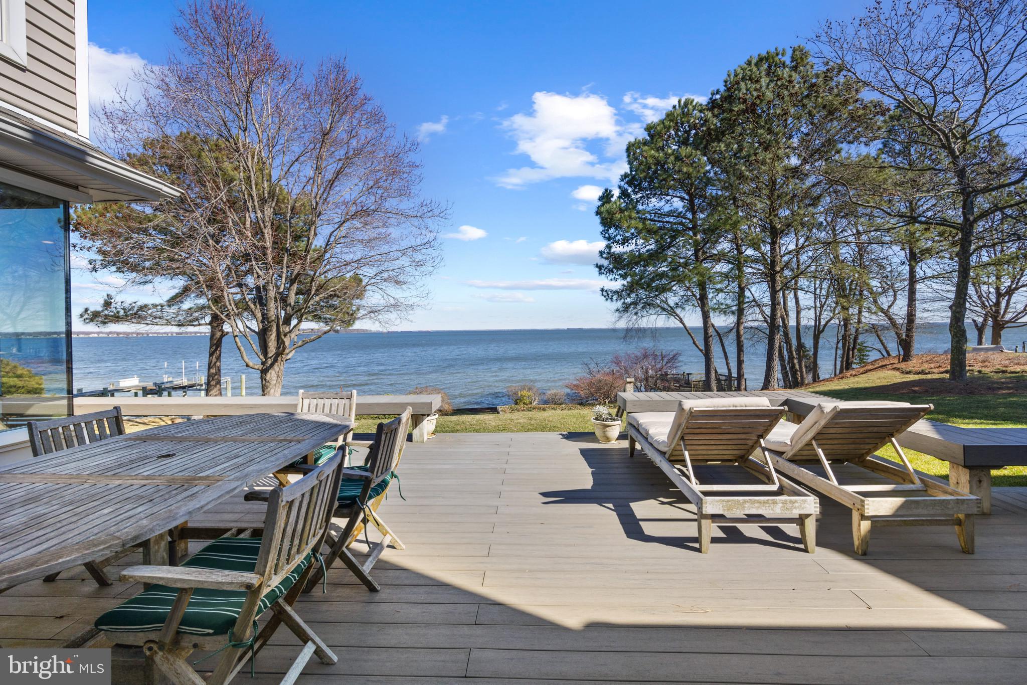 SAUNDERS POINT - Residential