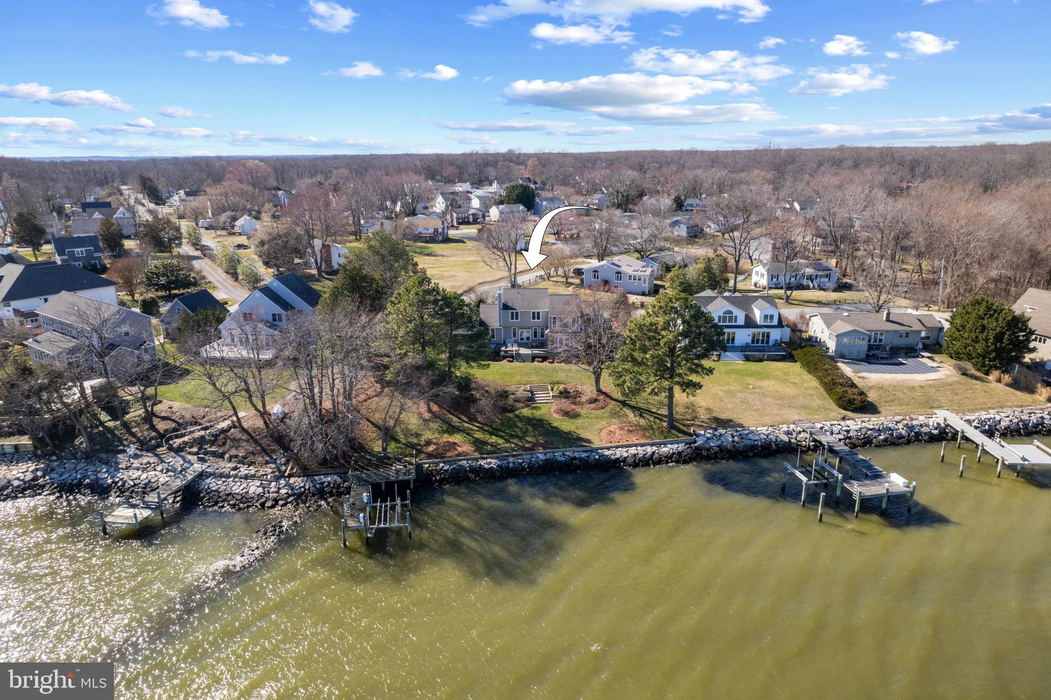 SAUNDERS POINT - Residential