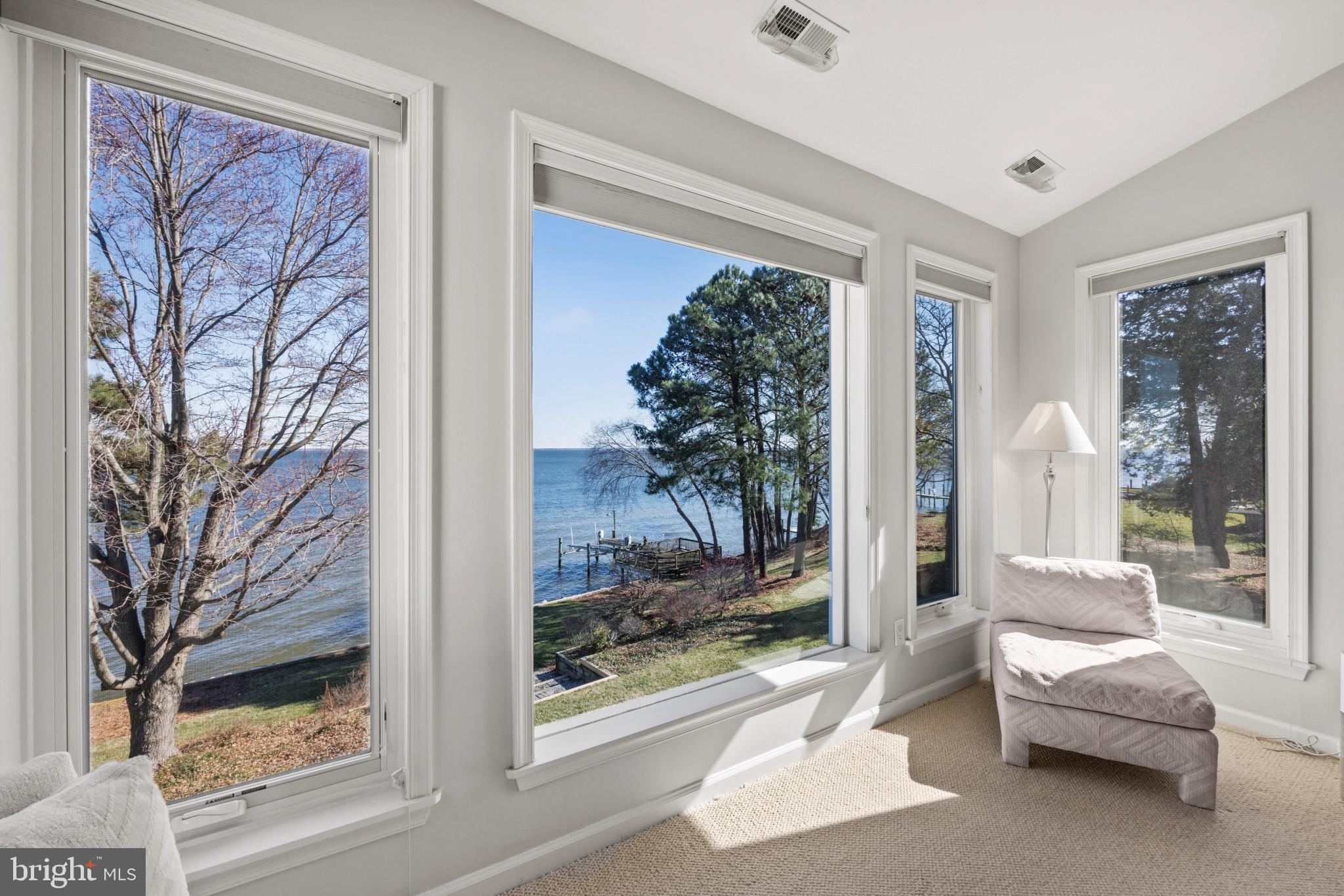 SAUNDERS POINT - Residential