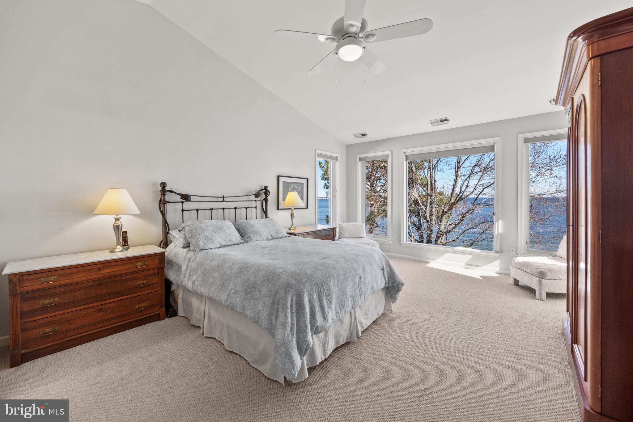 SAUNDERS POINT - Residential