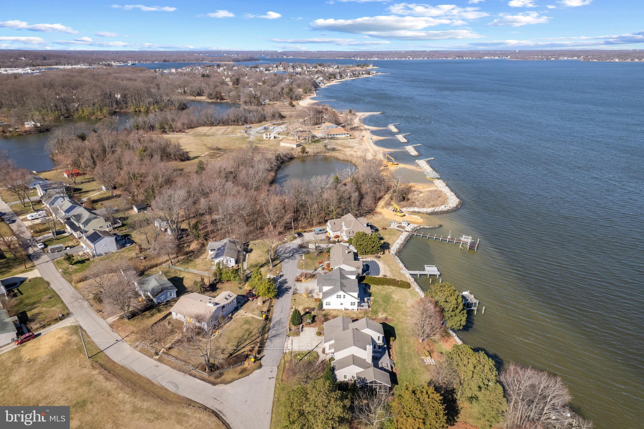 SAUNDERS POINT - Residential