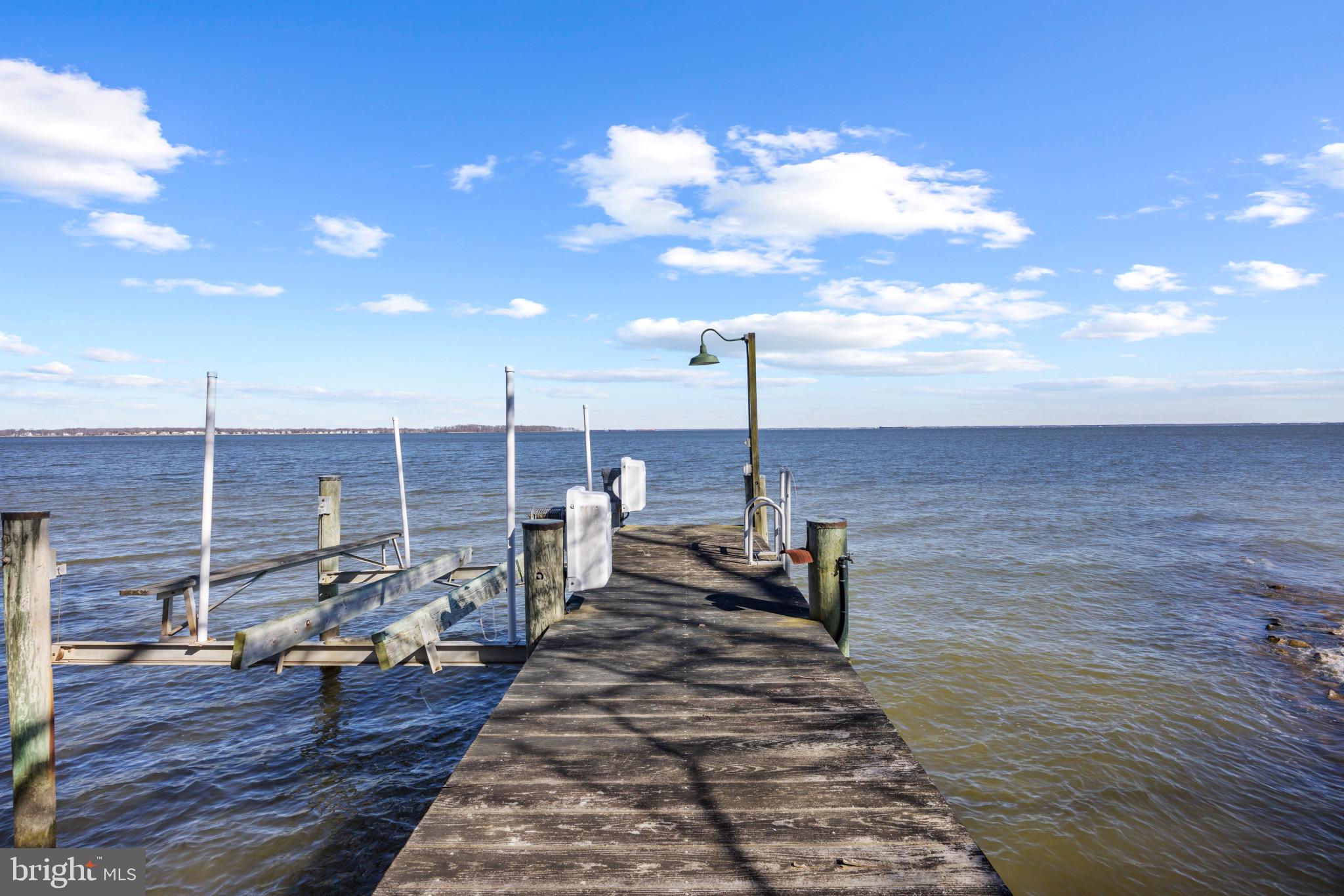 SAUNDERS POINT - Residential