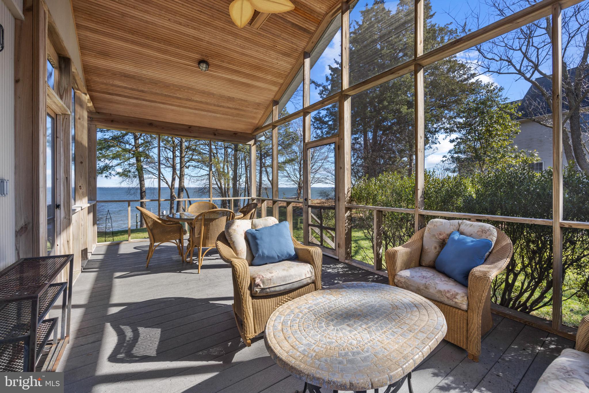 SAUNDERS POINT - Residential