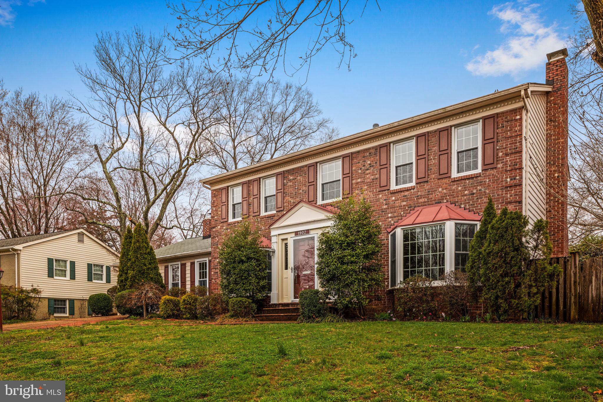 HOLLIN GLEN - Residential