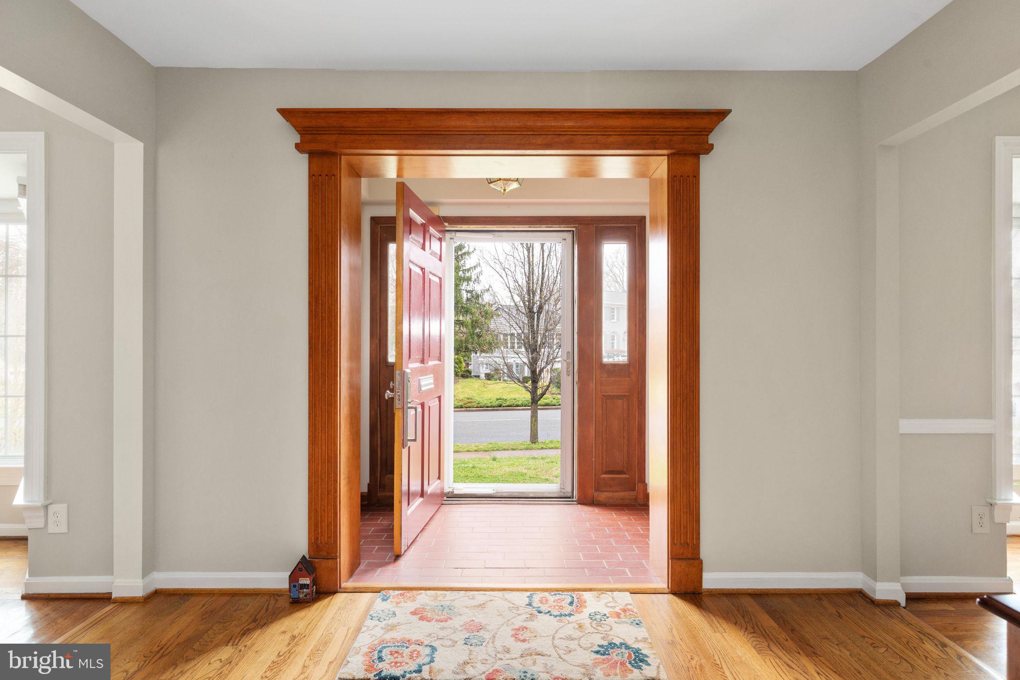 HOLLIN GLEN - Residential