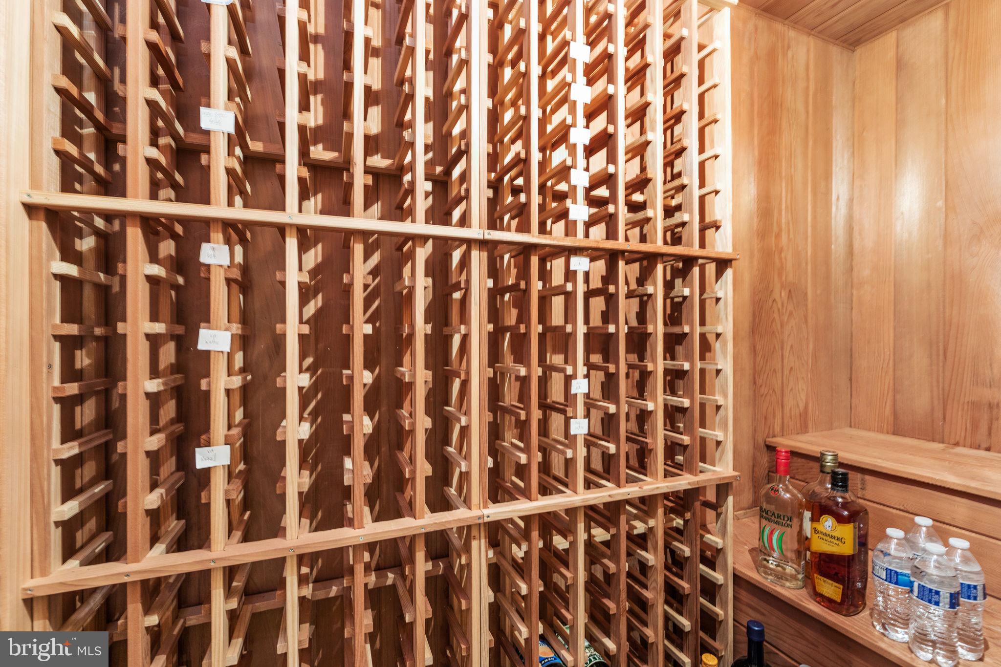 HOLLIN GLEN - Residential