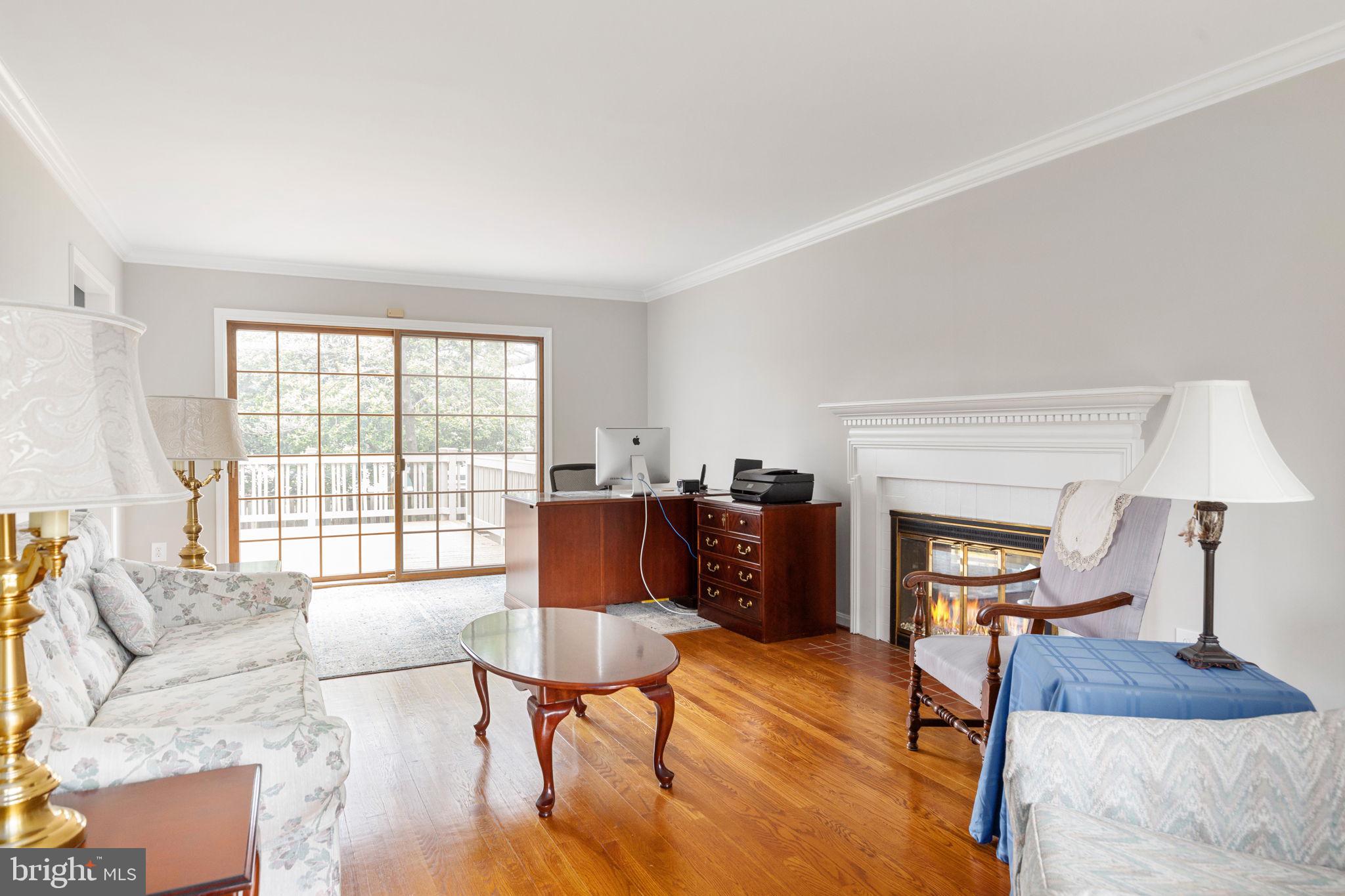 HOLLIN GLEN - Residential