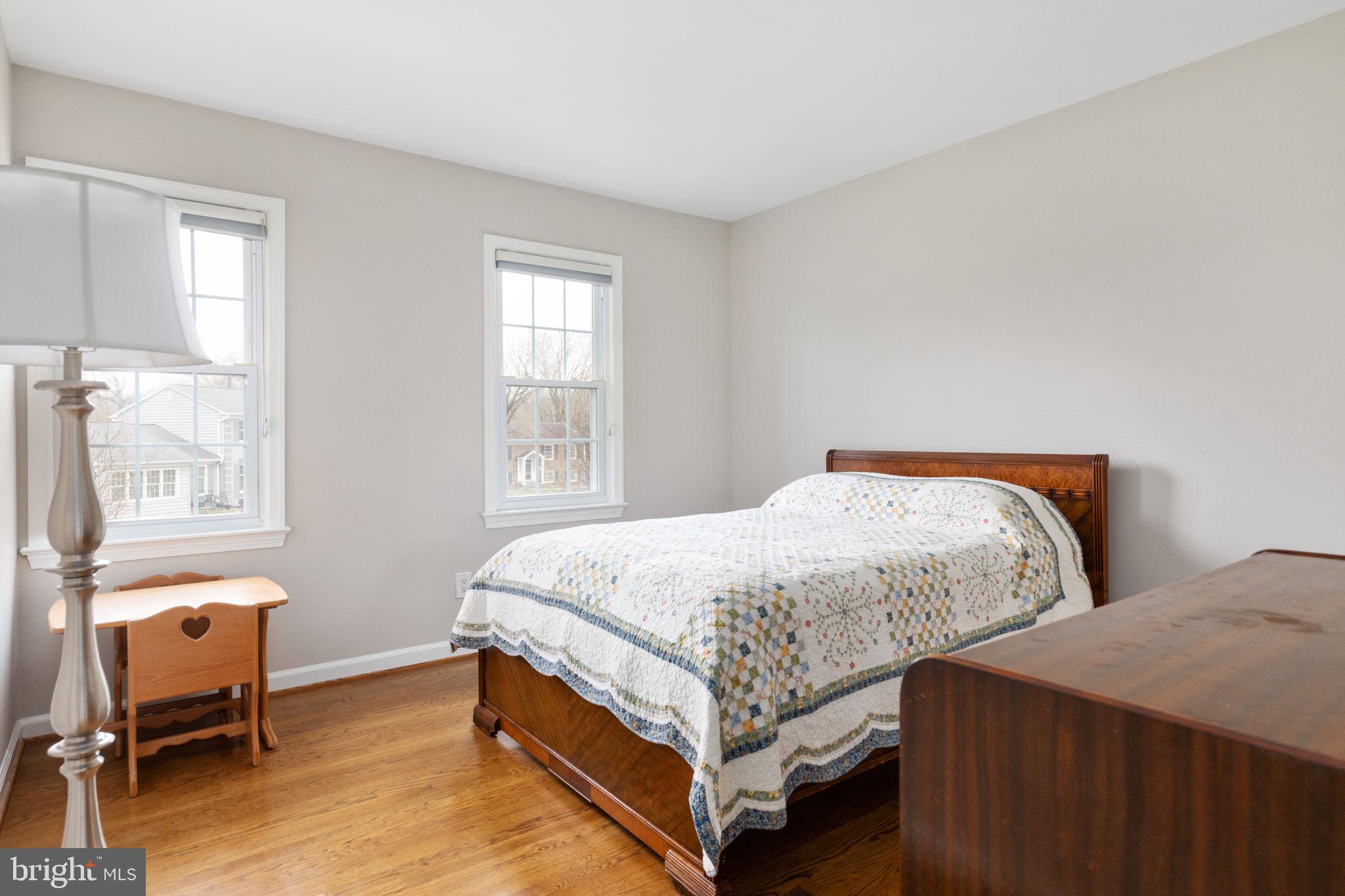 HOLLIN GLEN - Residential