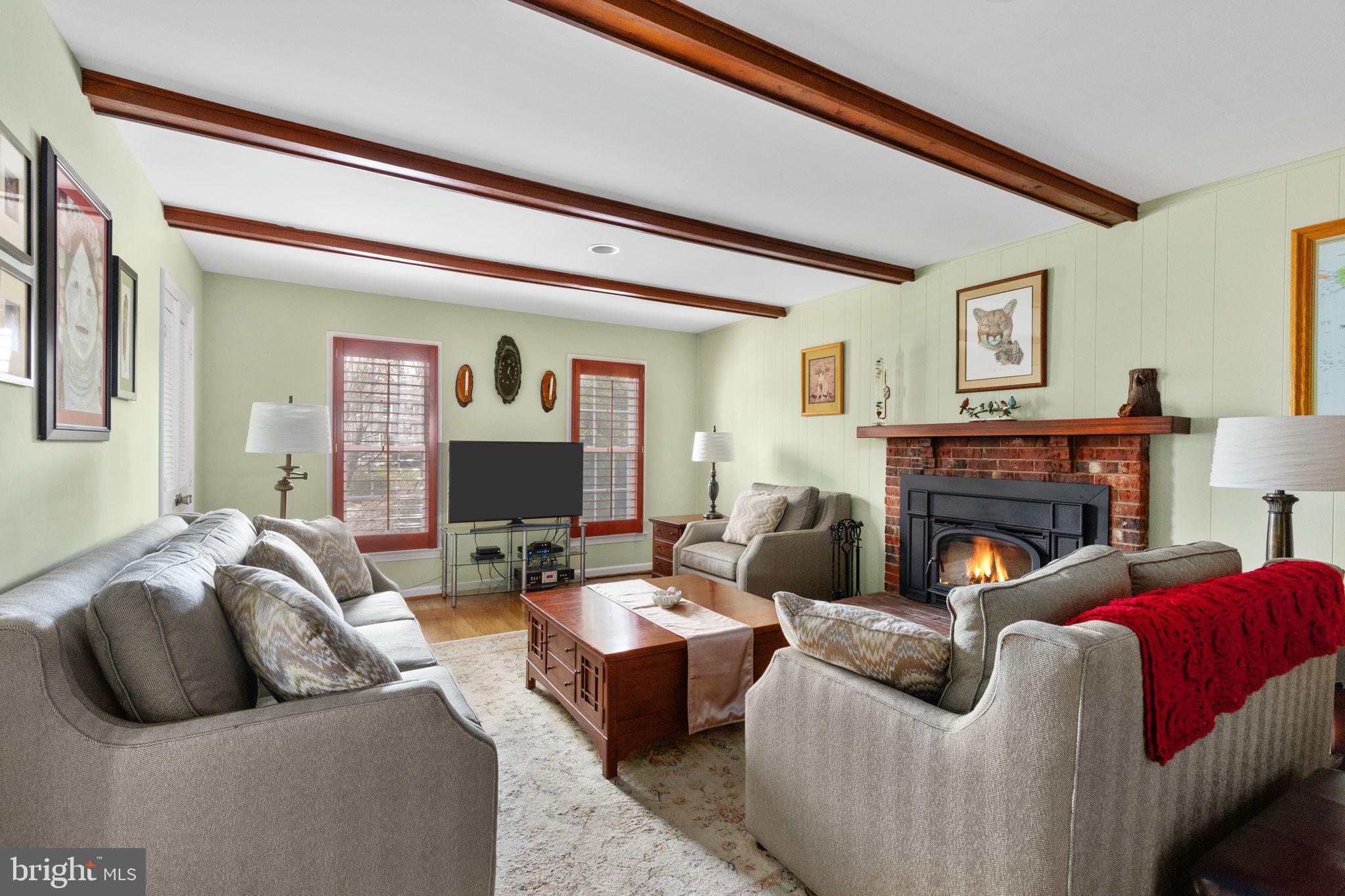 HOLLIN GLEN - Residential