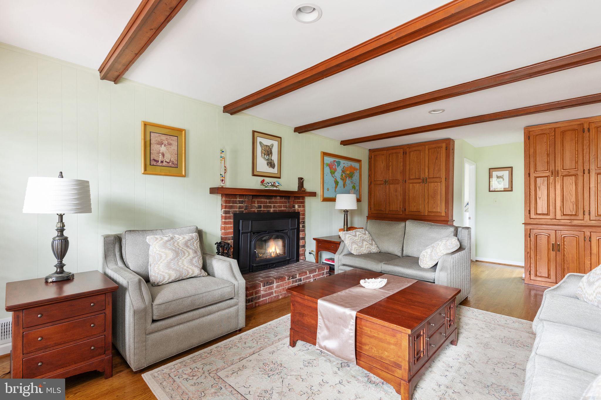 HOLLIN GLEN - Residential