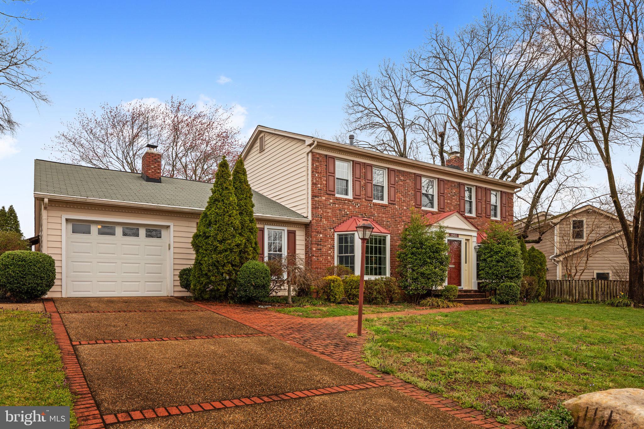 HOLLIN GLEN - Residential