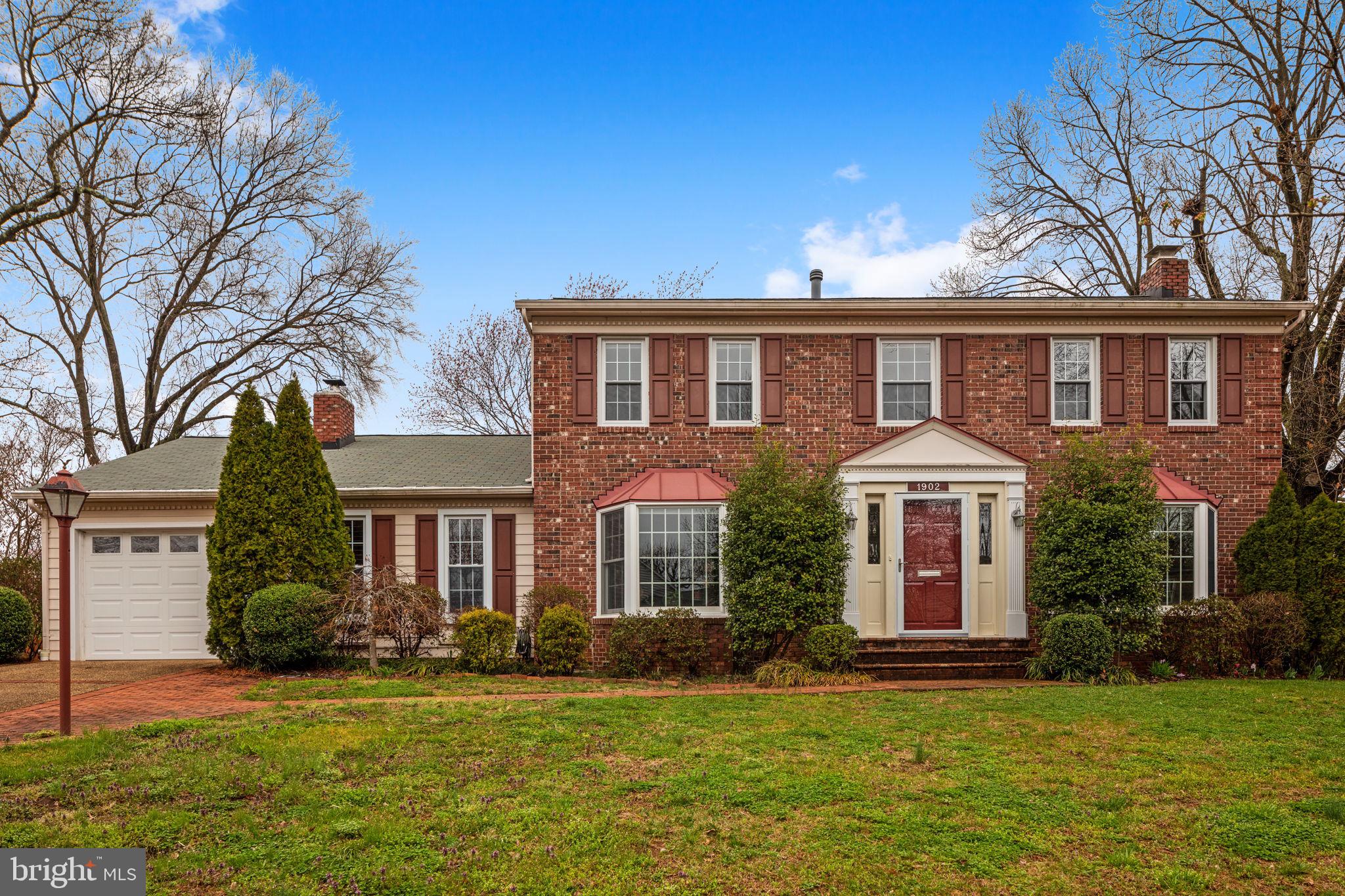 HOLLIN GLEN - Residential