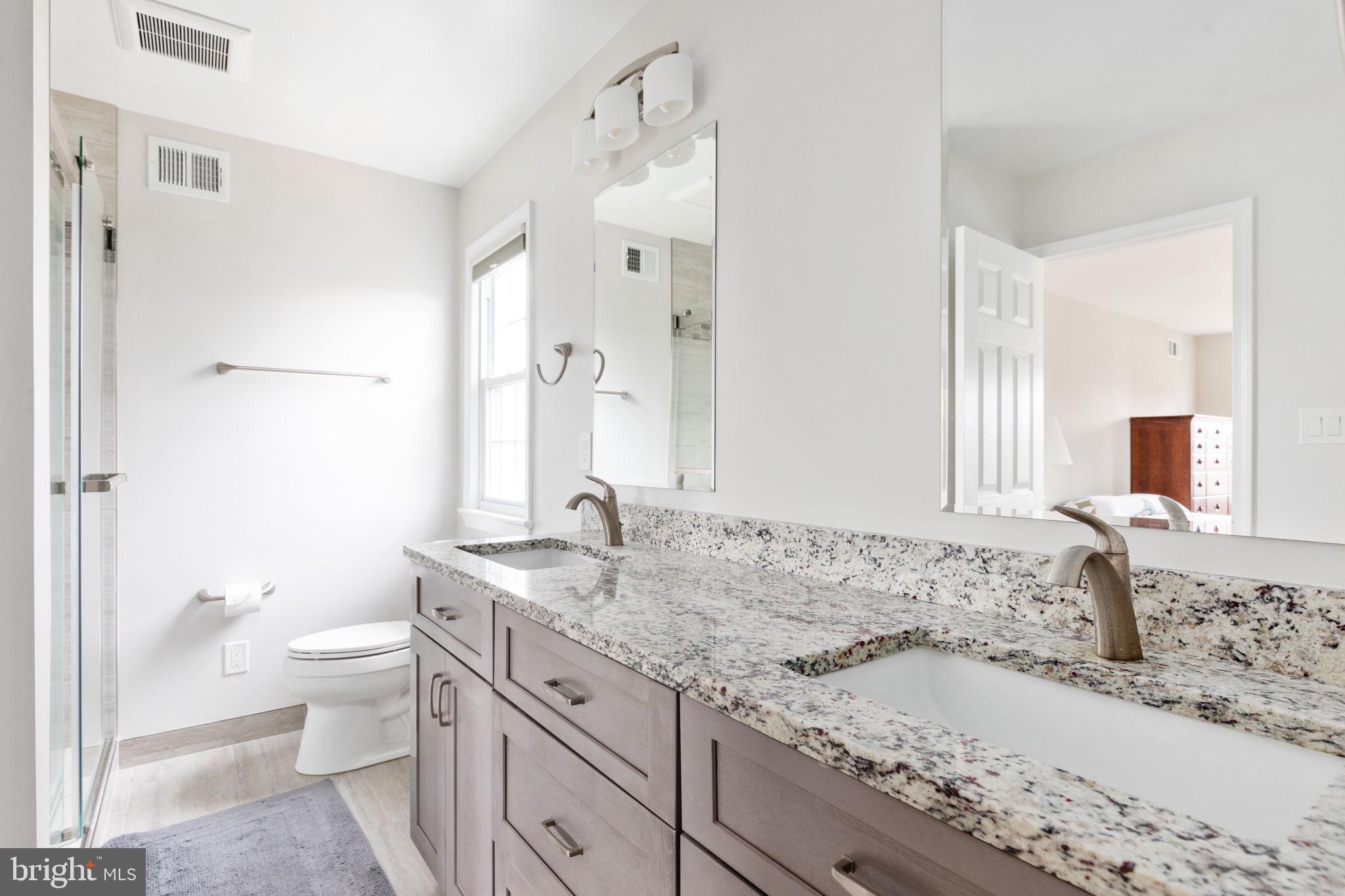 HOLLIN GLEN - Residential