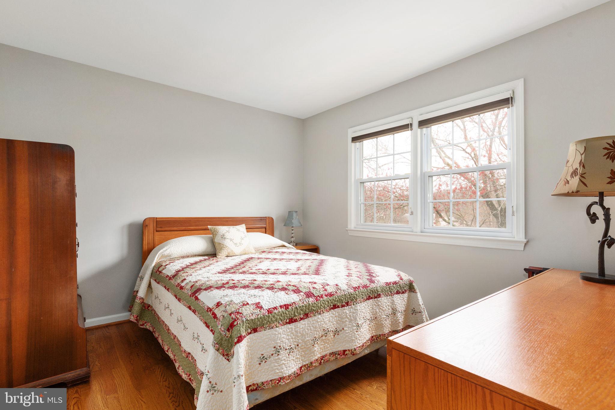 HOLLIN GLEN - Residential