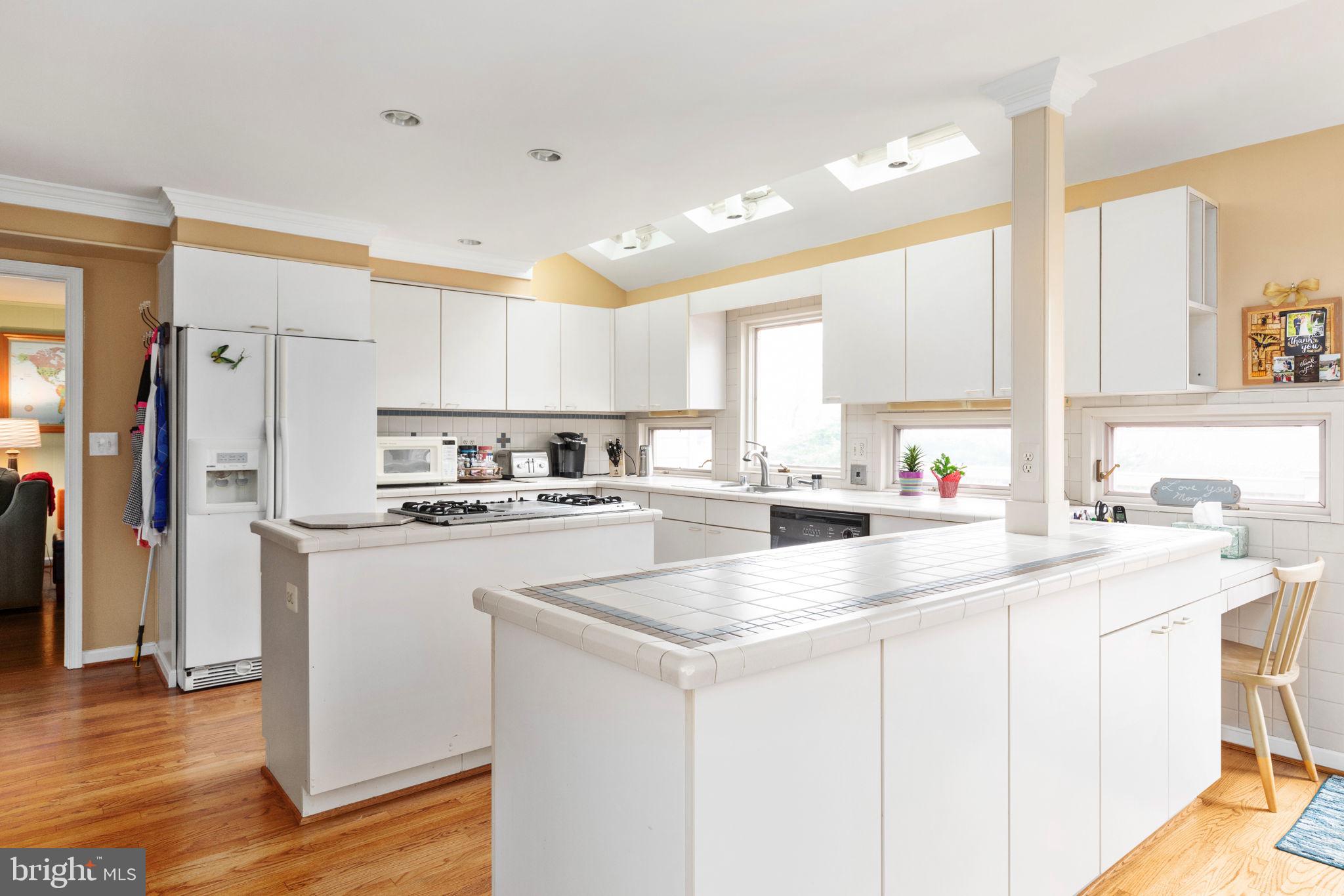 HOLLIN GLEN - Residential