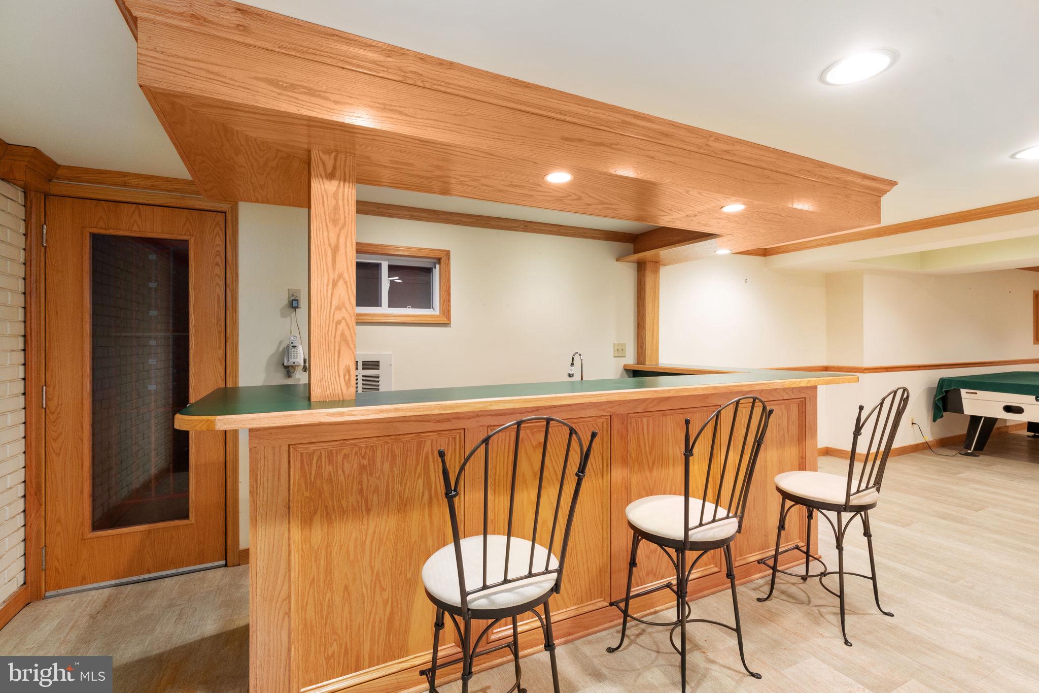 HOLLIN GLEN - Residential