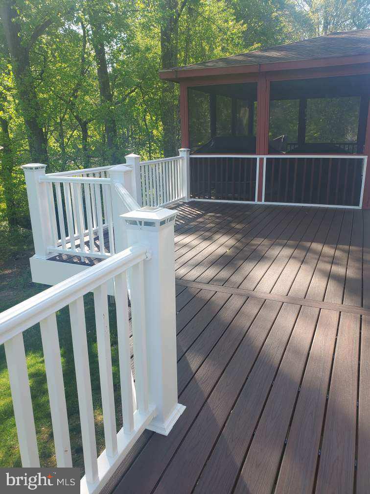 WOOD CREEK - Residential